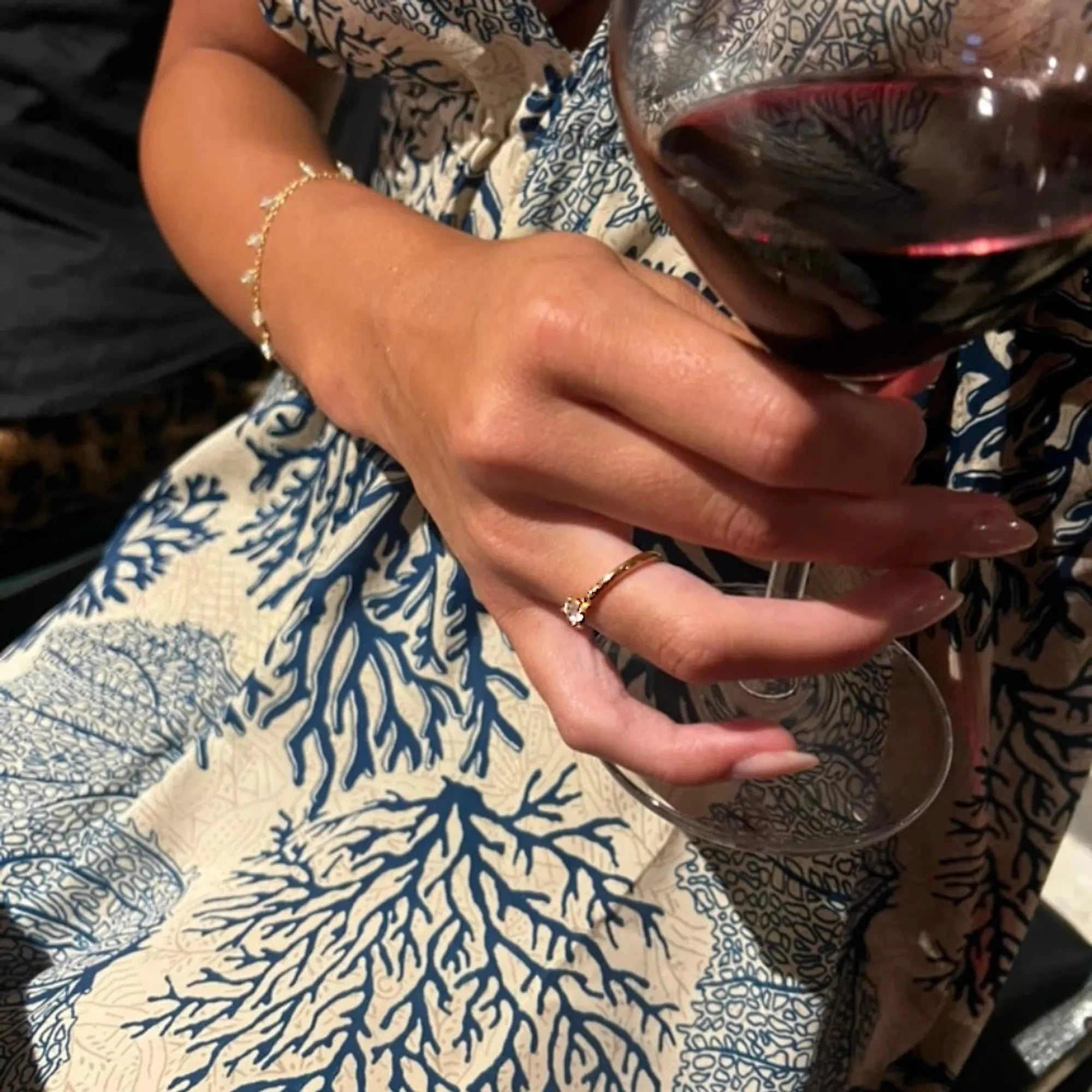 S_AURE_BRILLIANT_RG14K__hand_7