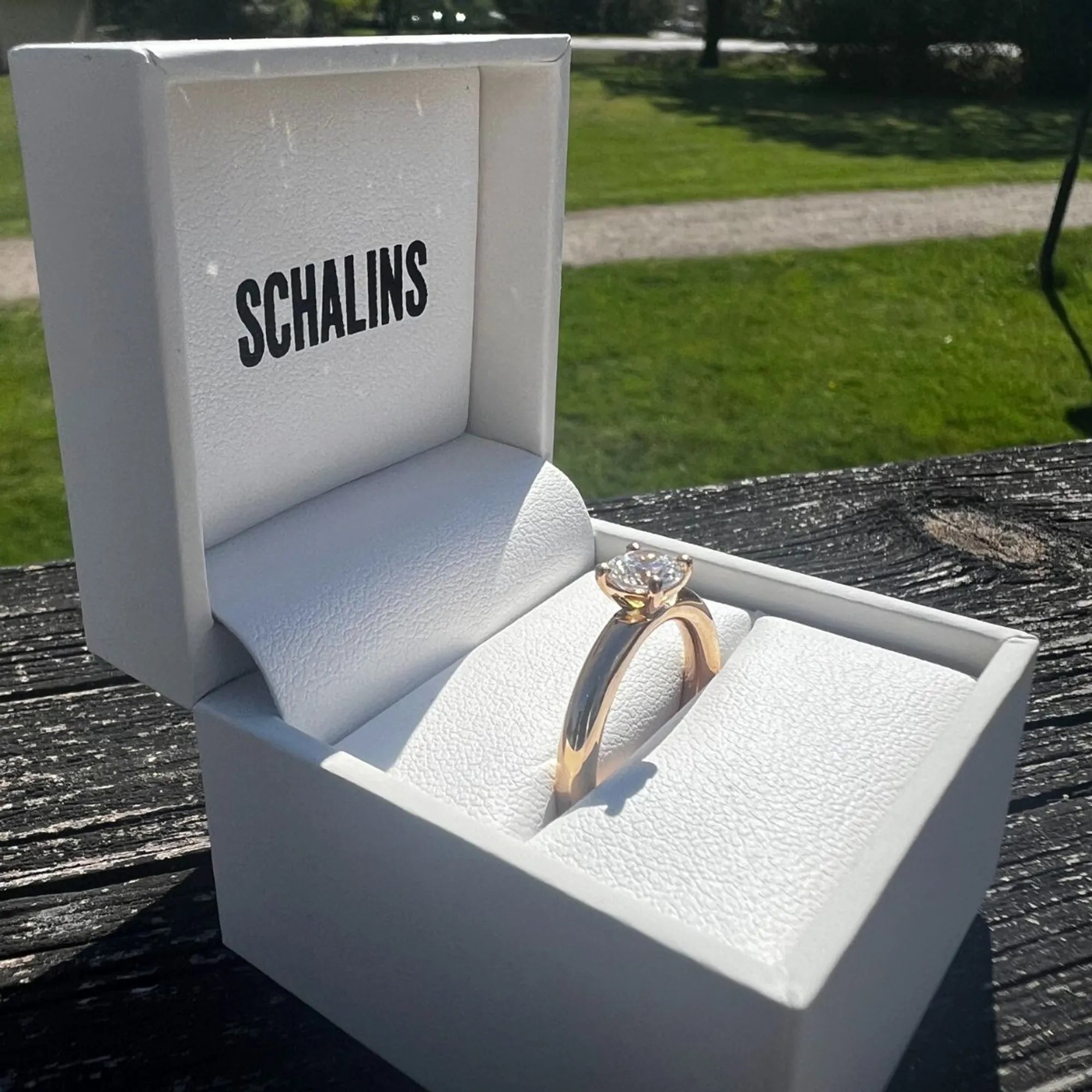 S_AURE_BRILLIANT_VG14K__contextual_6