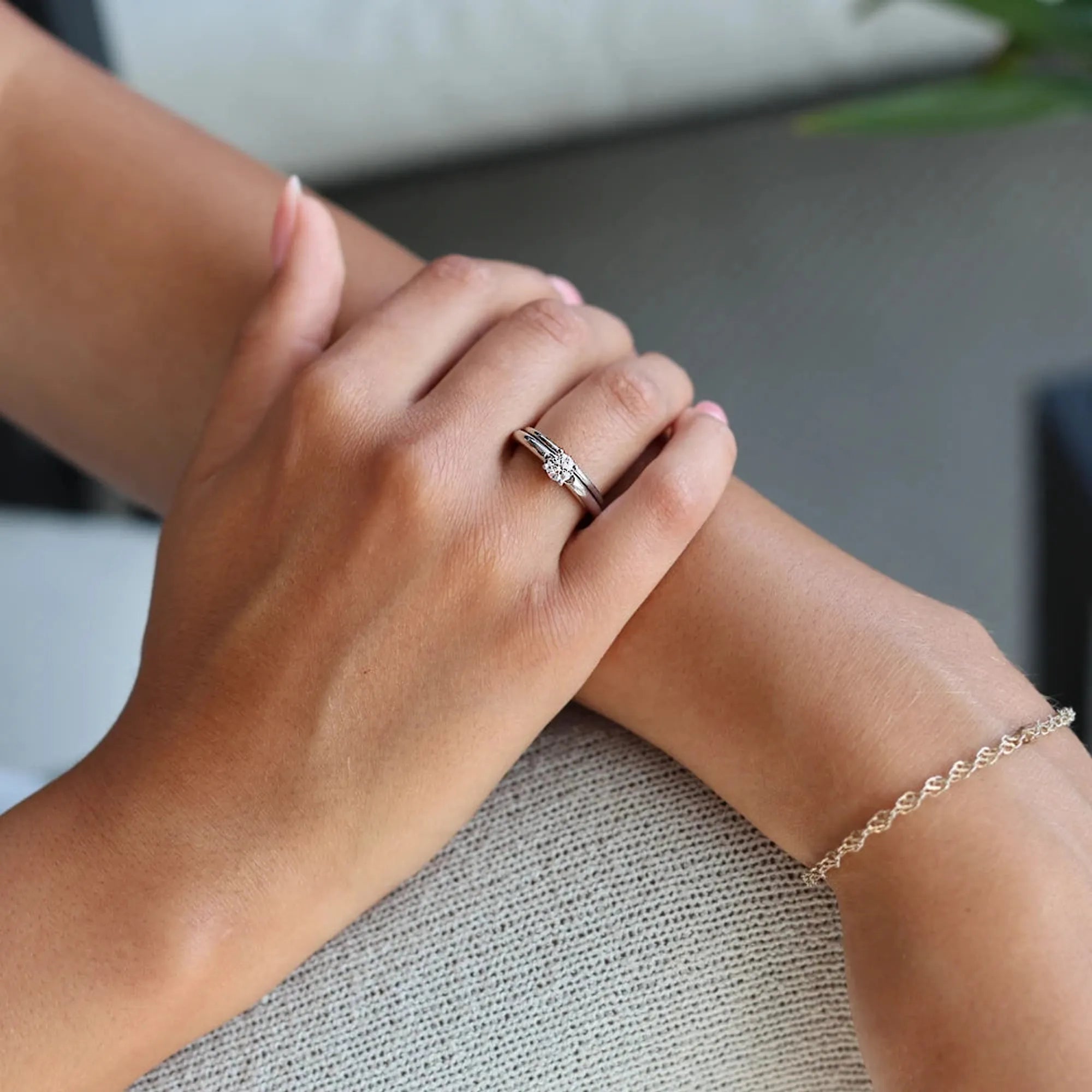 S_AURE_BRILLIANT_VG14K__hand_2