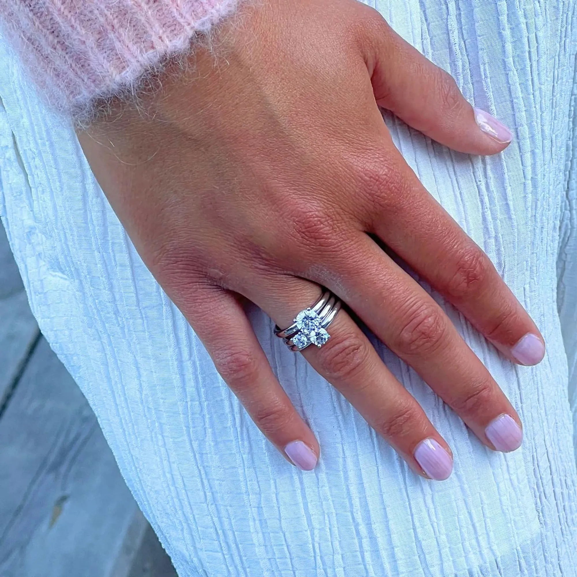 S_AURE_BRILLIANT_VG18K__hand_8