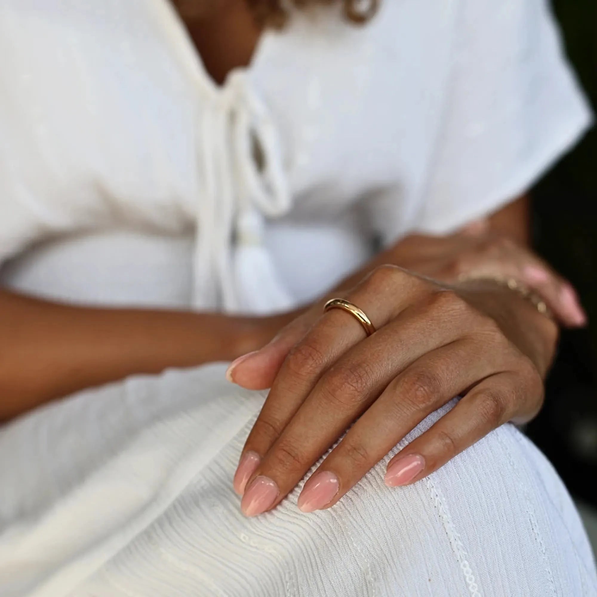 S_AURE_PLAIN_RG18K__hand_6