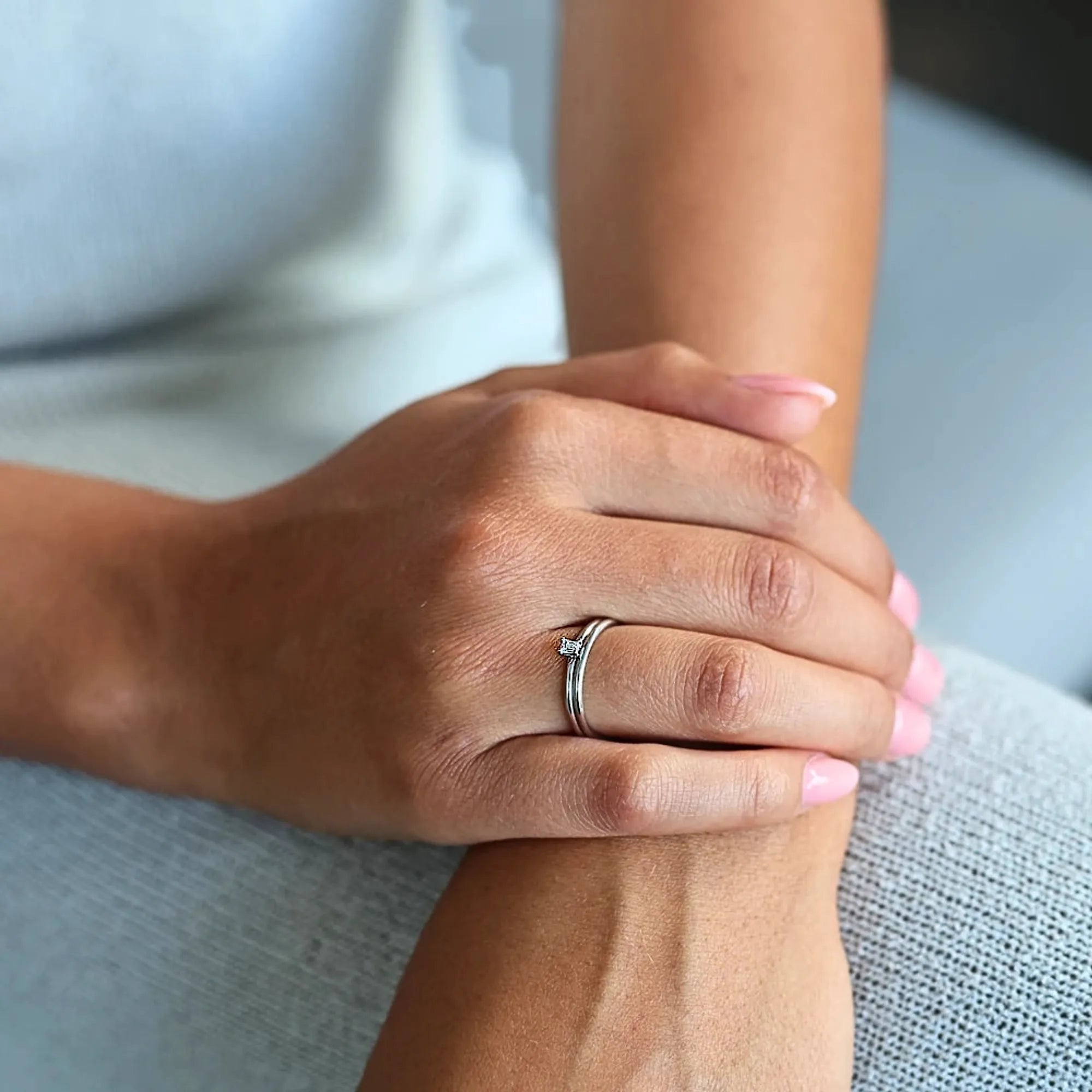 S_AURE_PLAIN_VG18K__hand_5