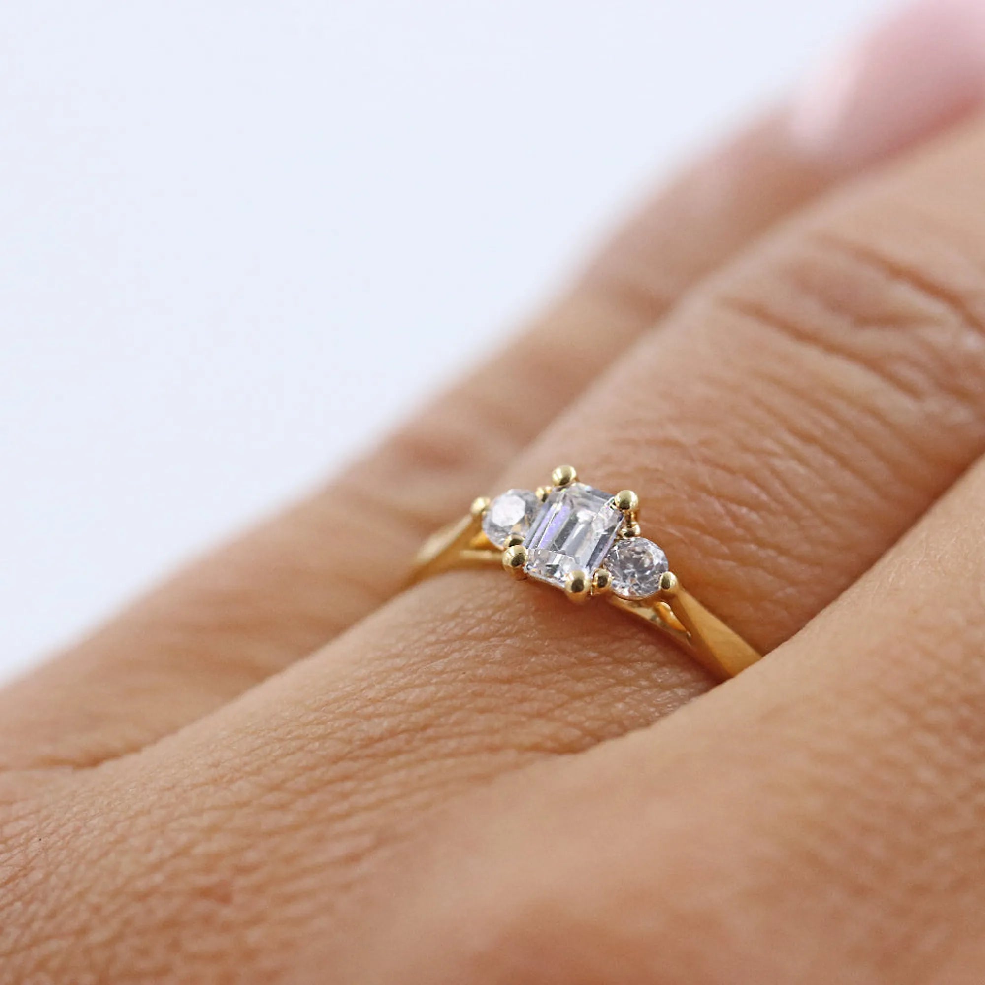 S_ETERNA_3ST_EM_RG18K__hand_3