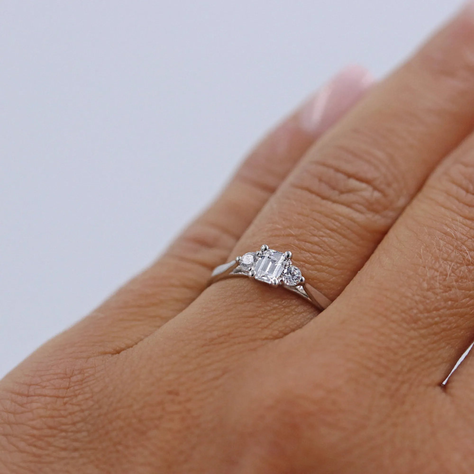 S_ETERNA_3ST_EM_VG18K__hand_2