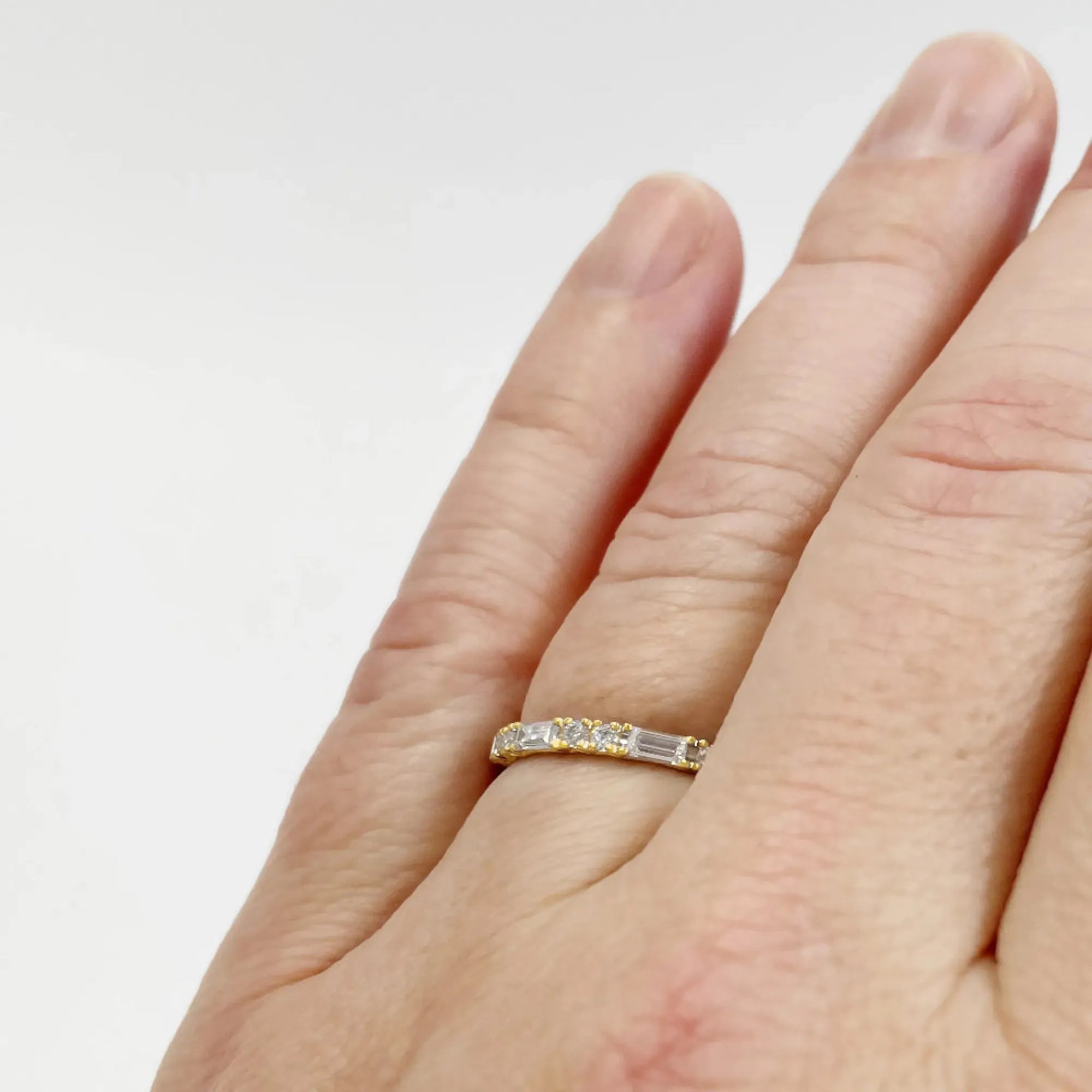 S_ETERNA_ALL_TB_GU18K__hand_3