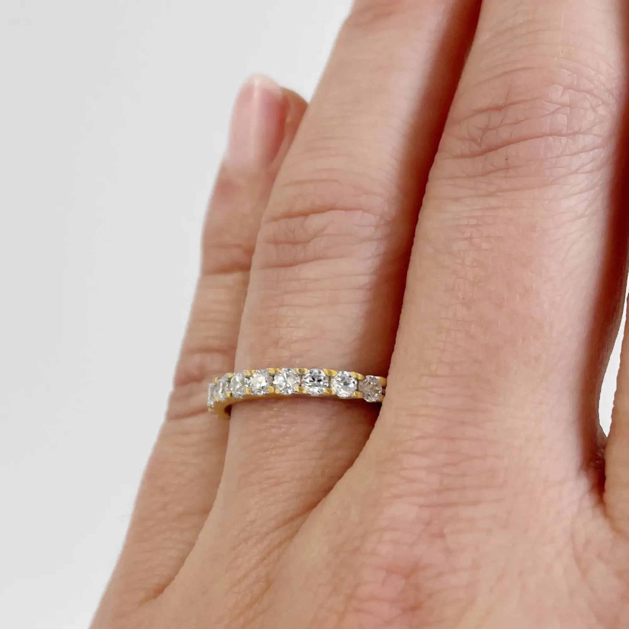 S_ETERNA_ALL_USF_RG14K__hand_3