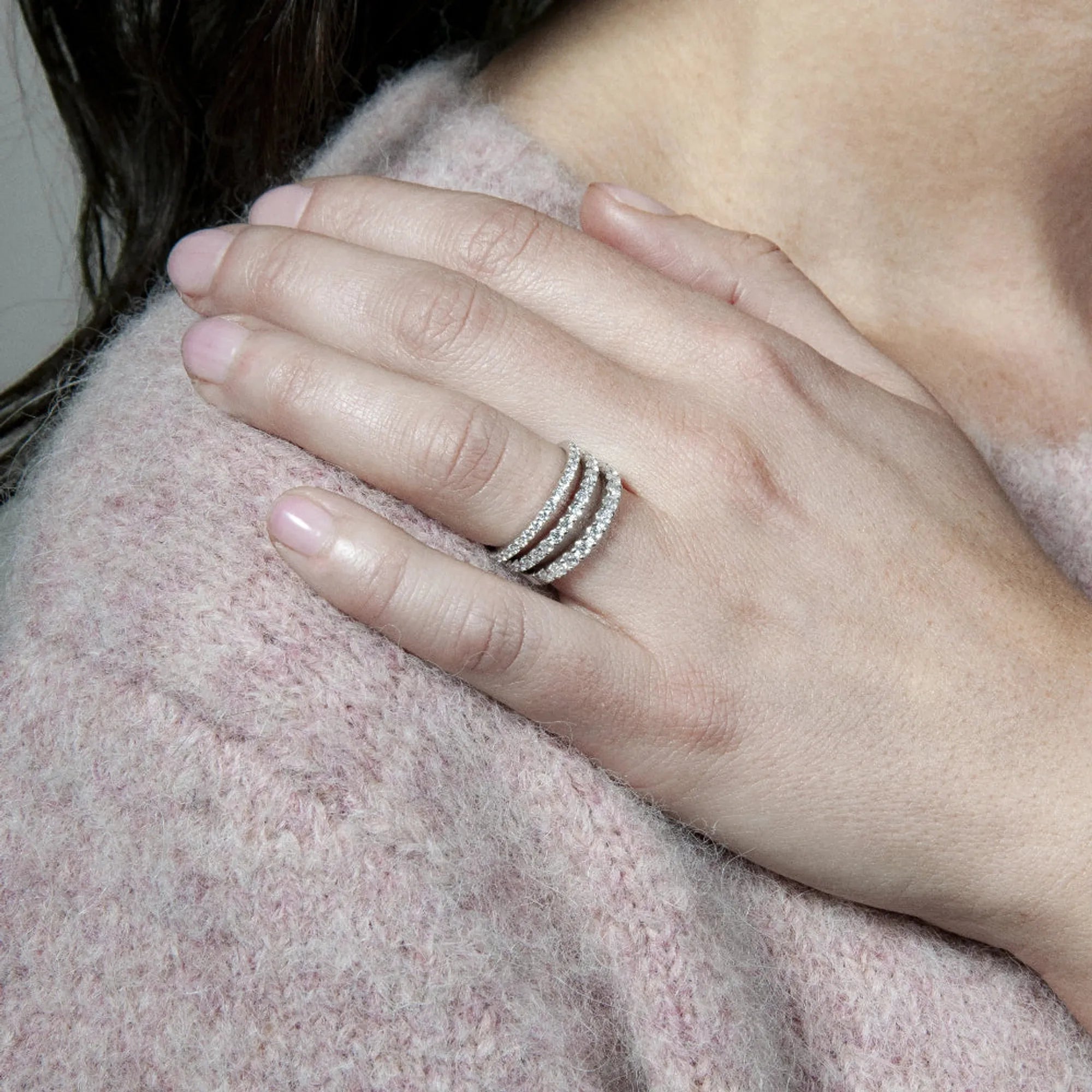 S_ETERNA_ALL_USH_PT950__hand_5