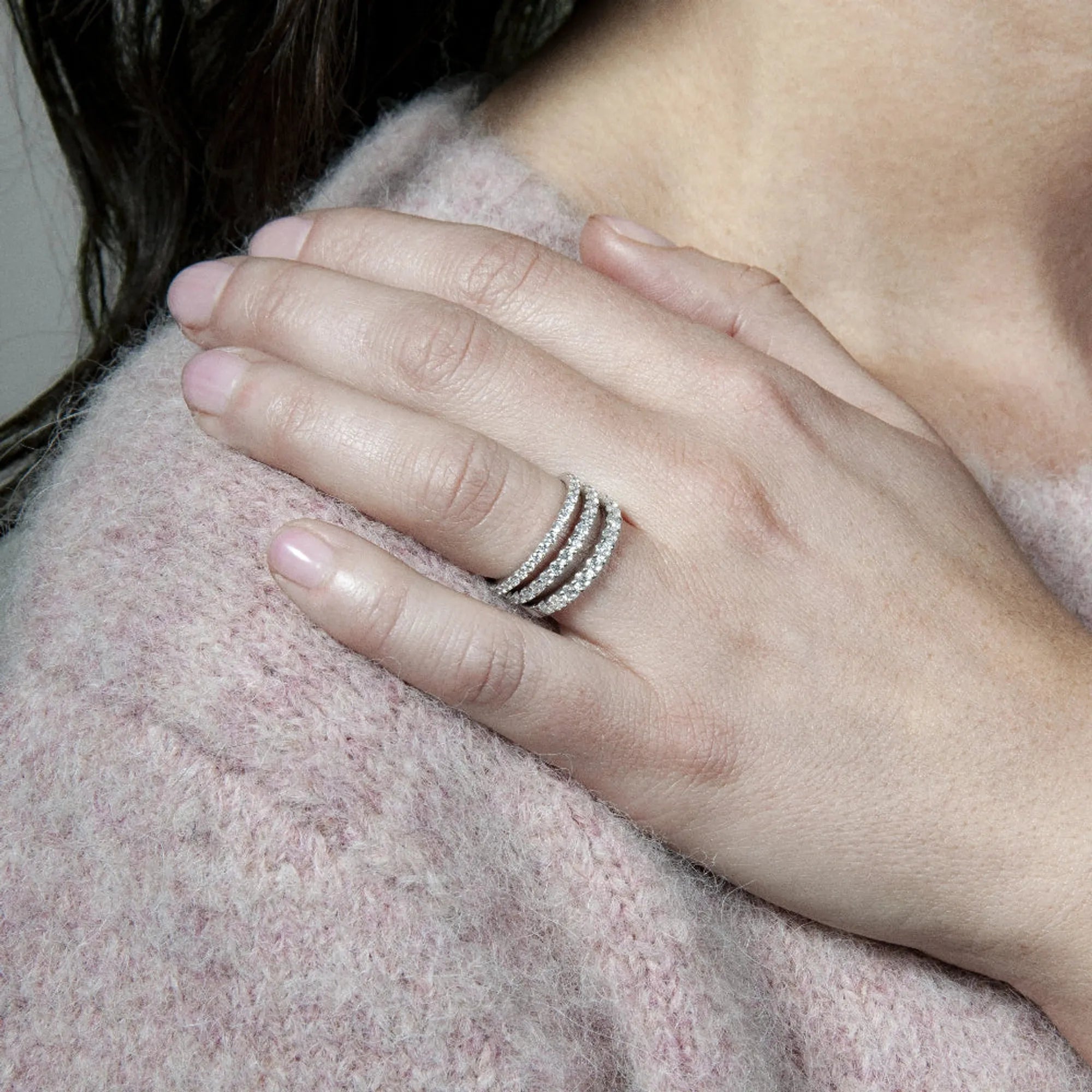 S_ETERNA_ALL_USH_RG14K__hand_4