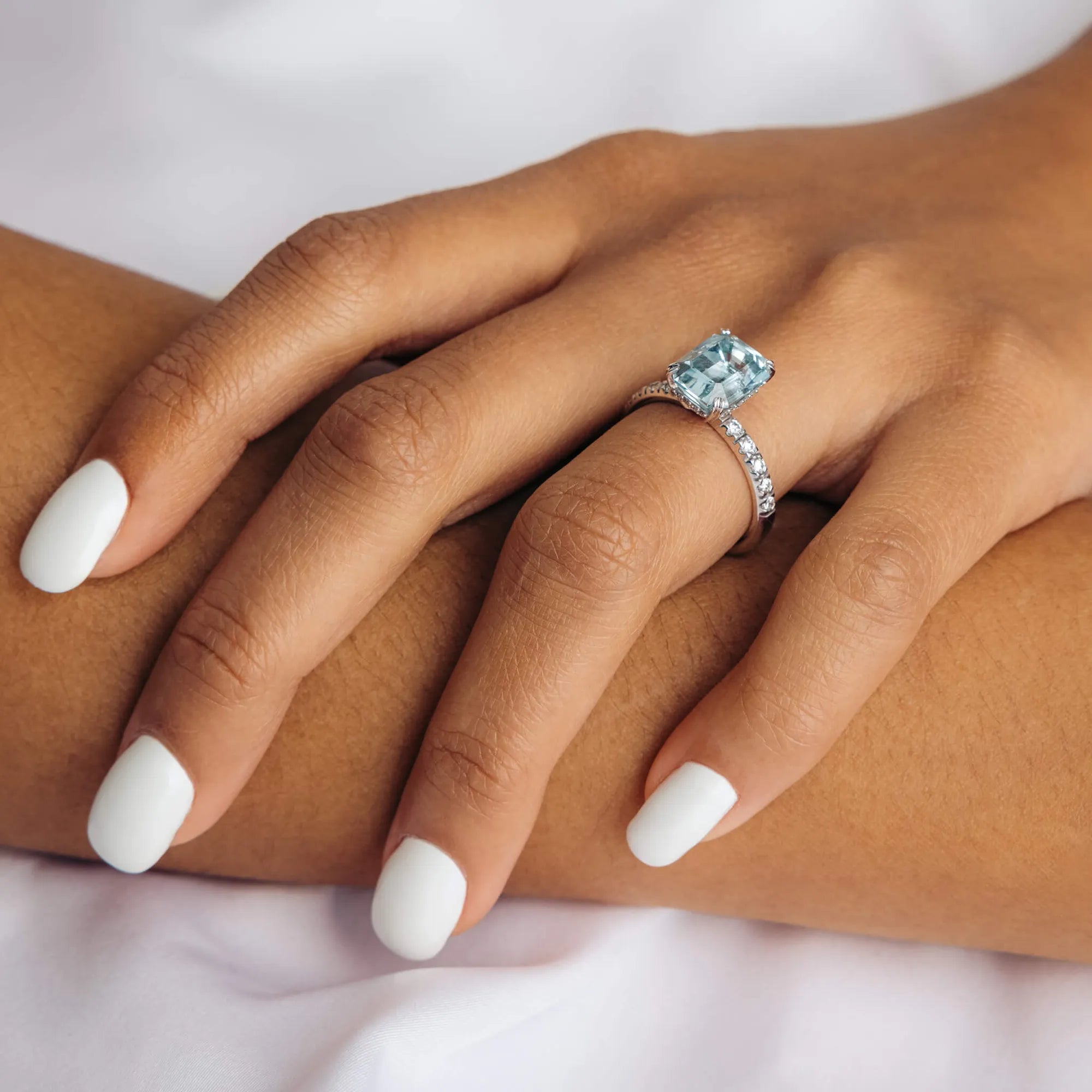 S_Fairytale14_VG18K__hand_3