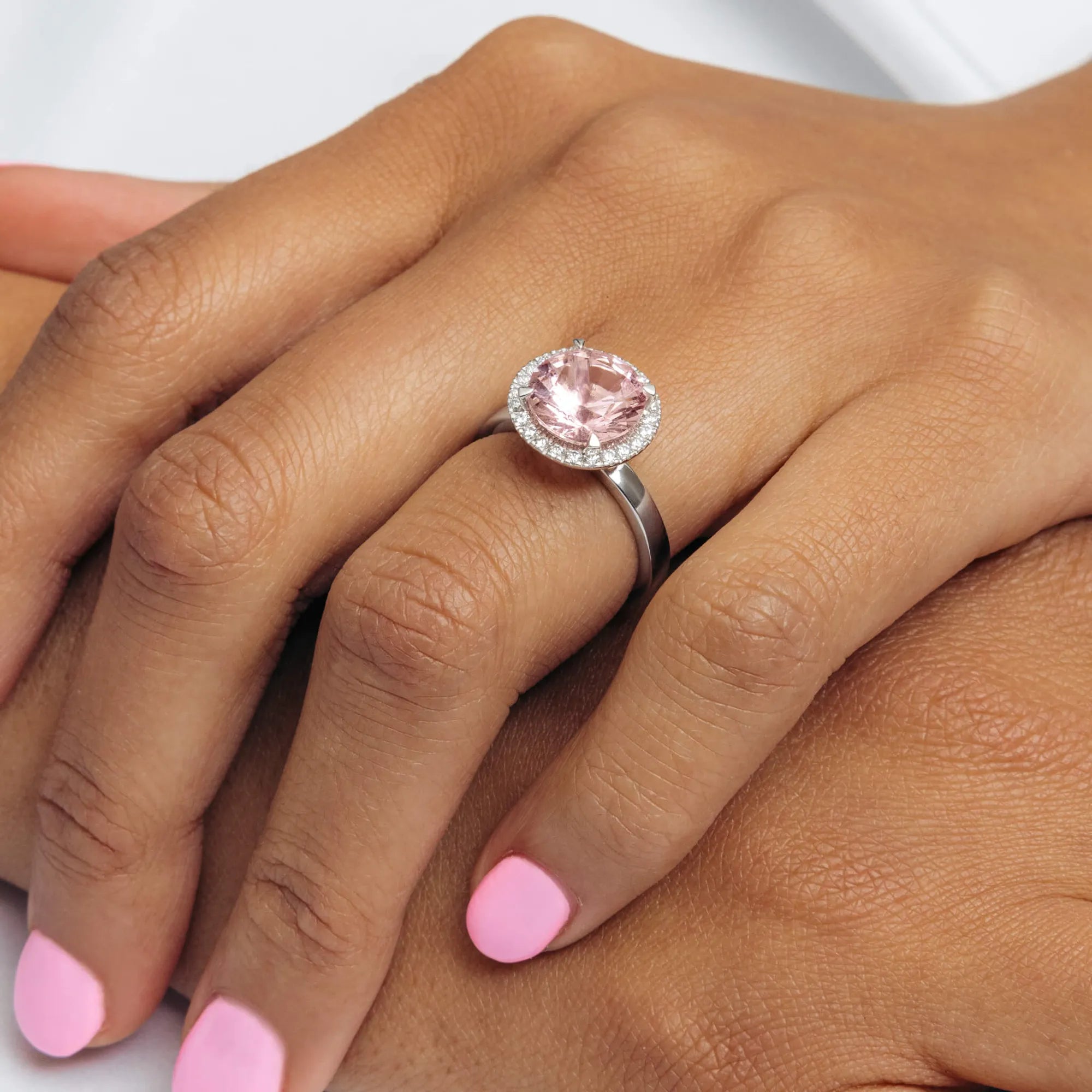 S_Fairytale9_VG18K__hand_3