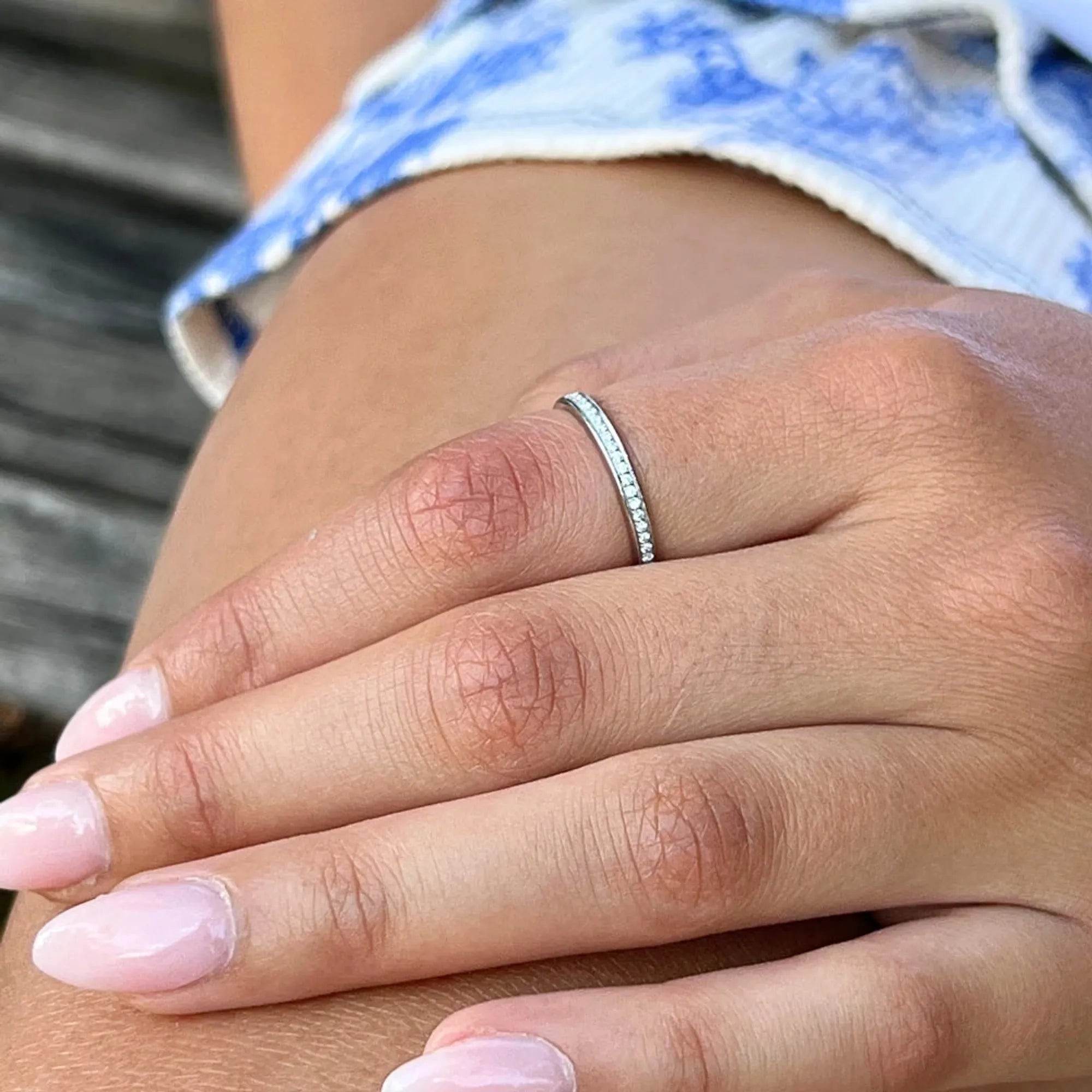 S_Glimmer A03_VG18K__hand_3