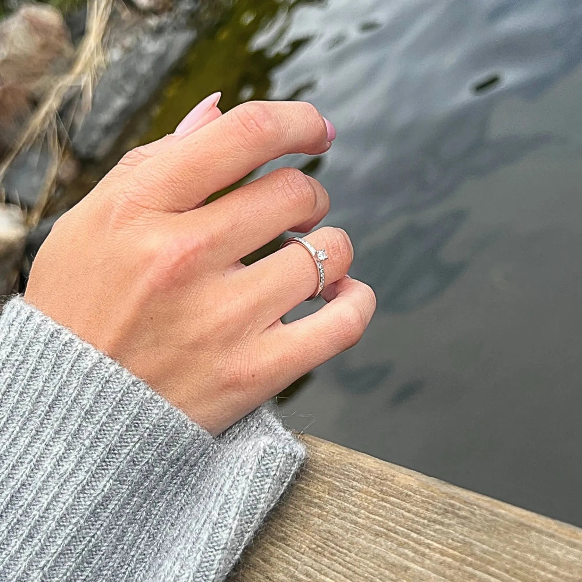S_Glint A02_VG14K__hand_3