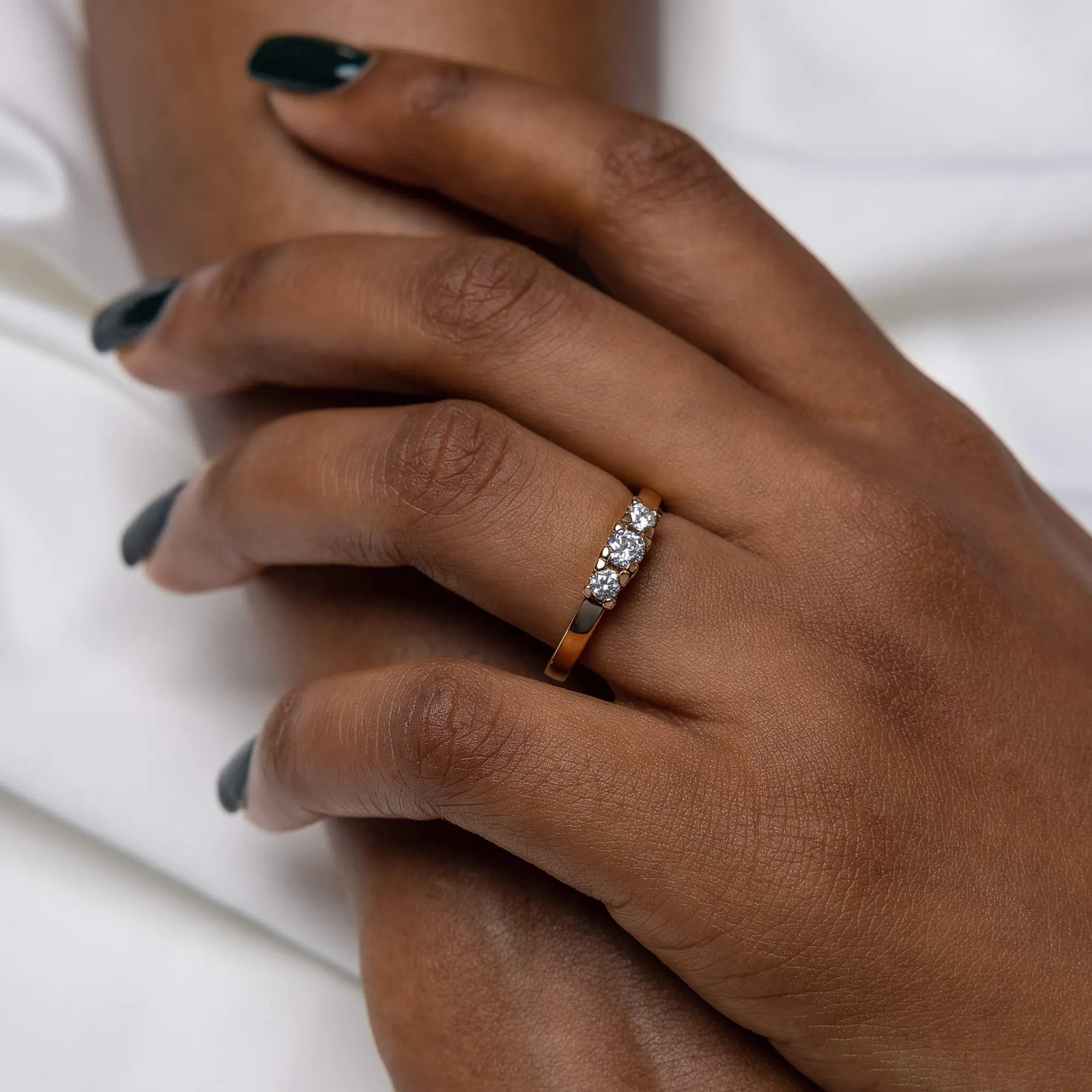 S_Glittra_GU18K__hand_2