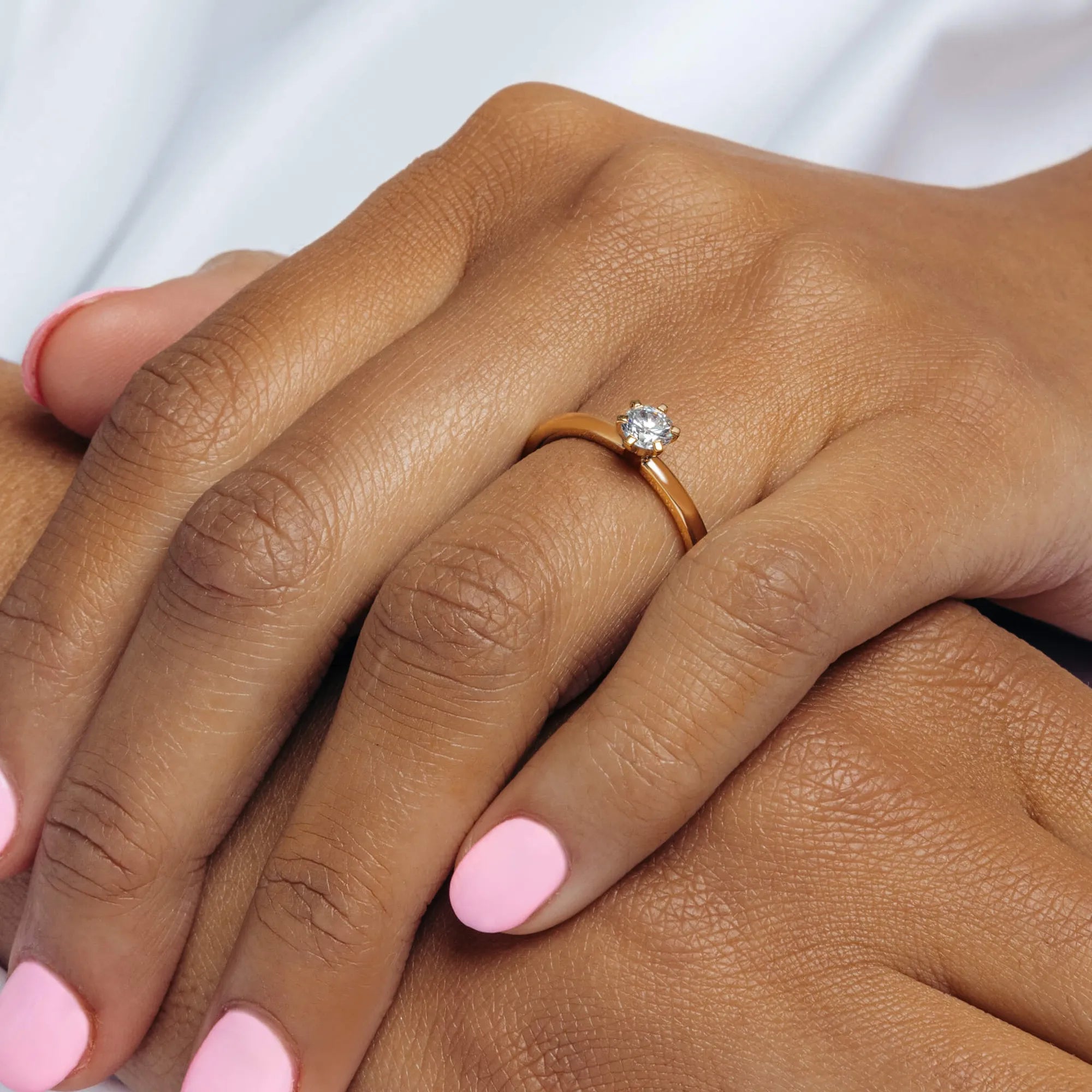 S_Love01_RG18K__hand_3