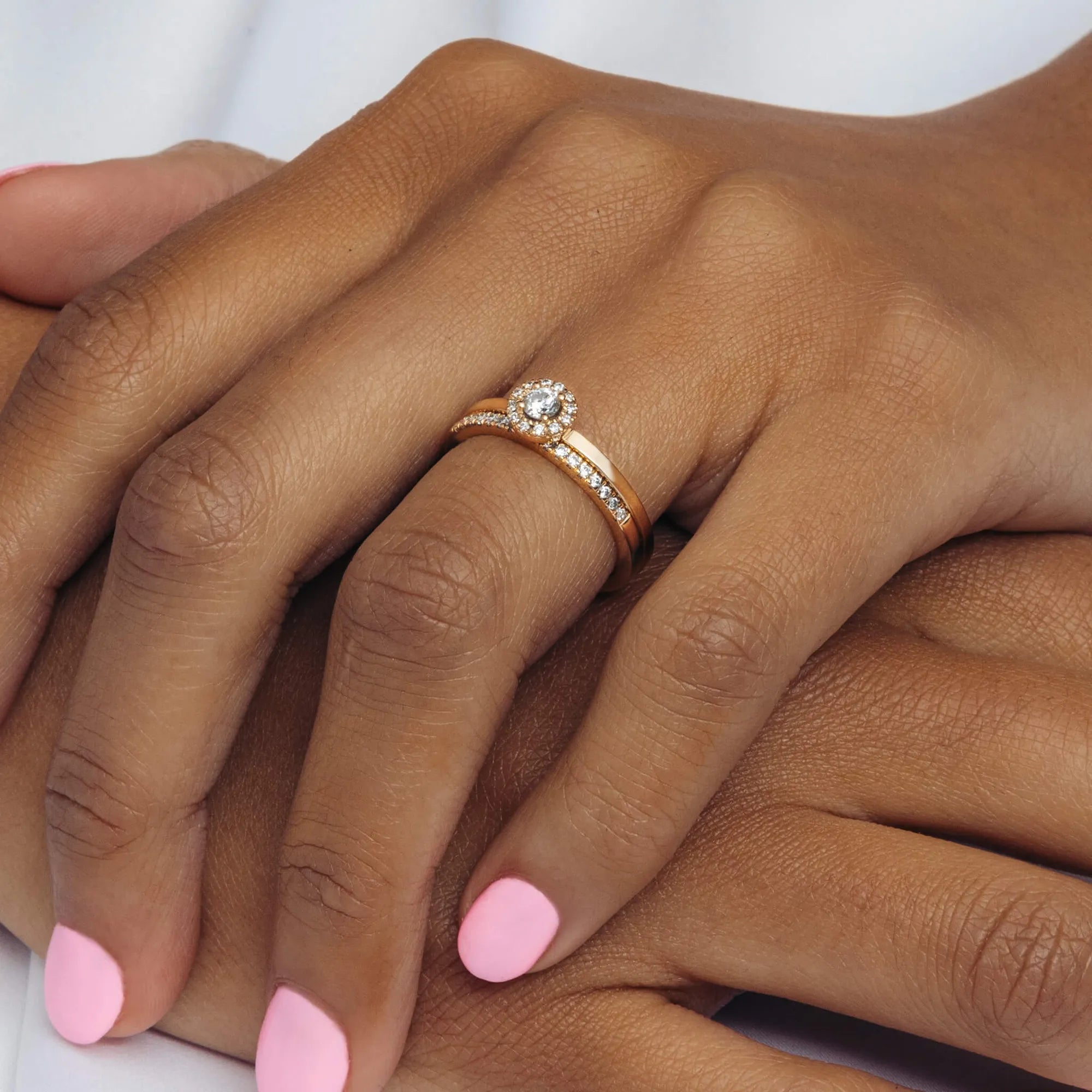 S_Love03_GU18K__hand_4