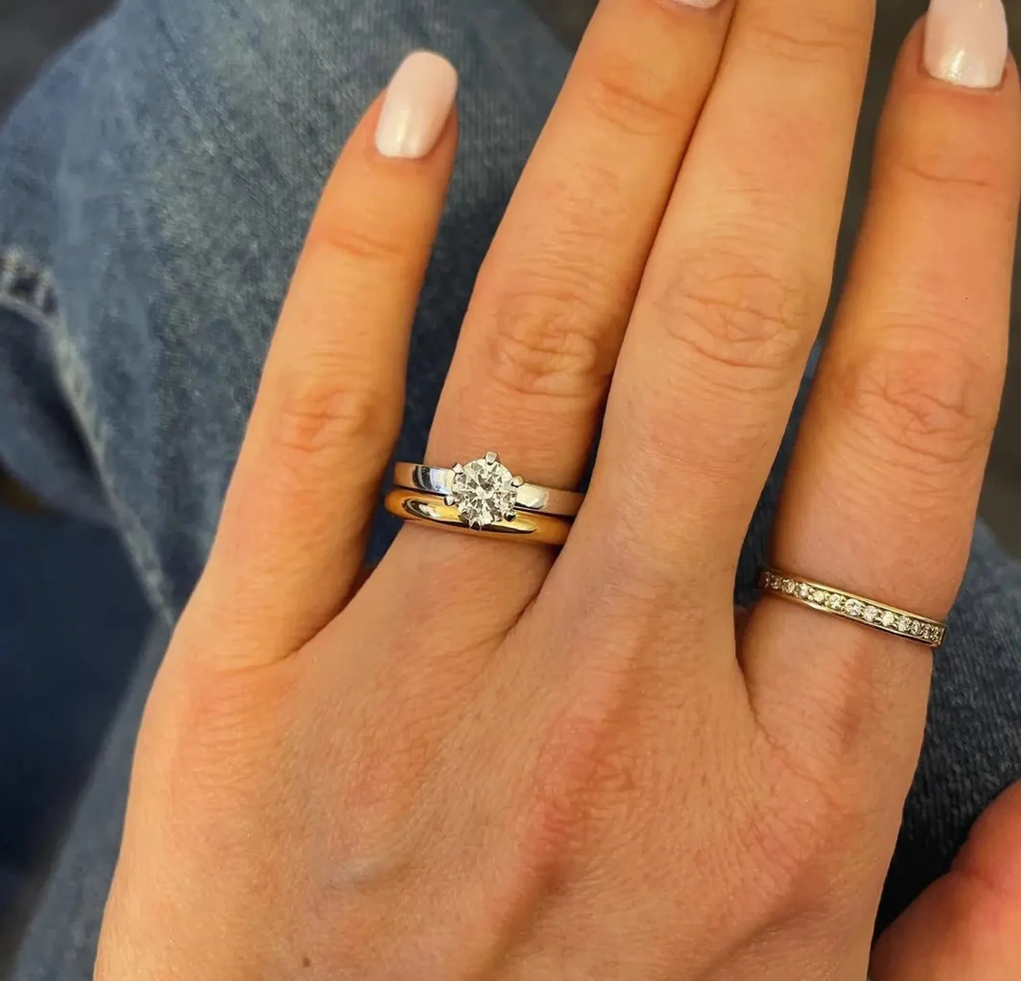 S_Love15_VG14K__hand_4