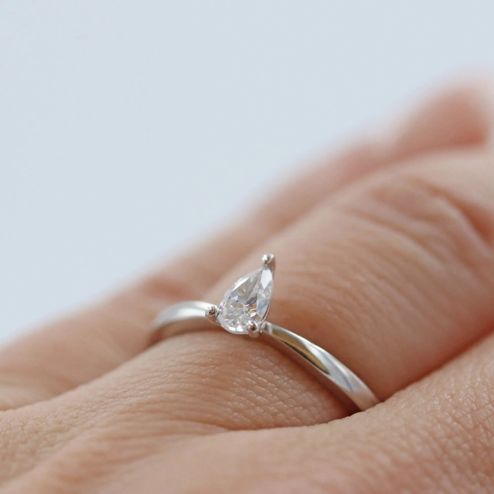 S_NORTH_S3CLPE_VG18k__hand_3