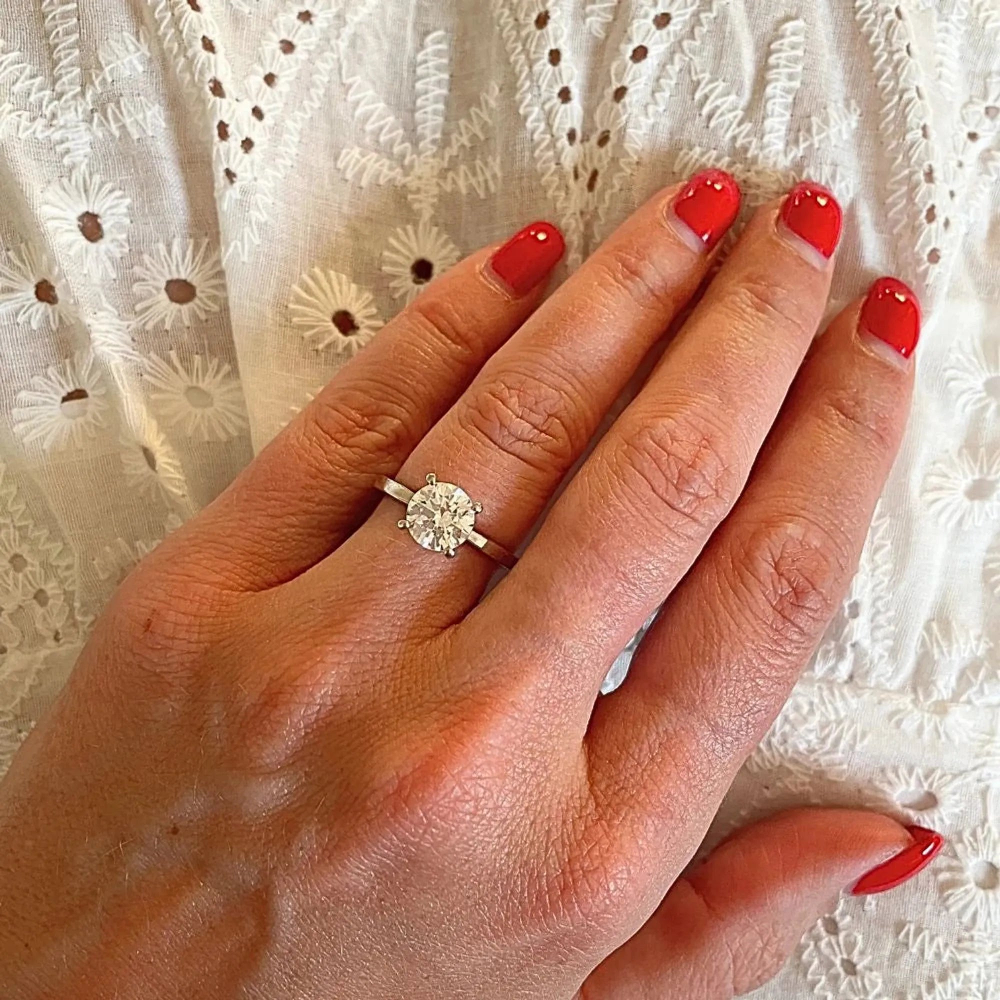 S_NORTH_S4CLBR_VG18k__hand_4