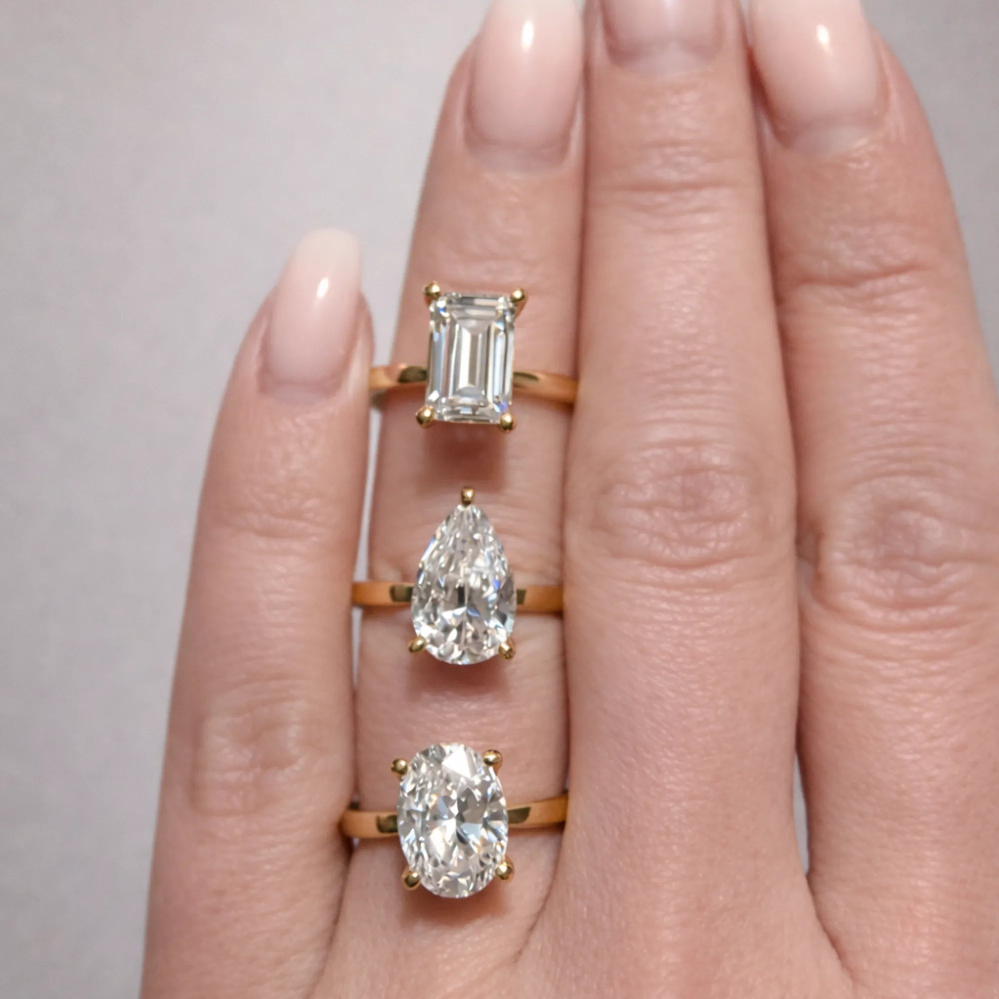 S_NORTH_S4CLEM_RG18k__hand_4