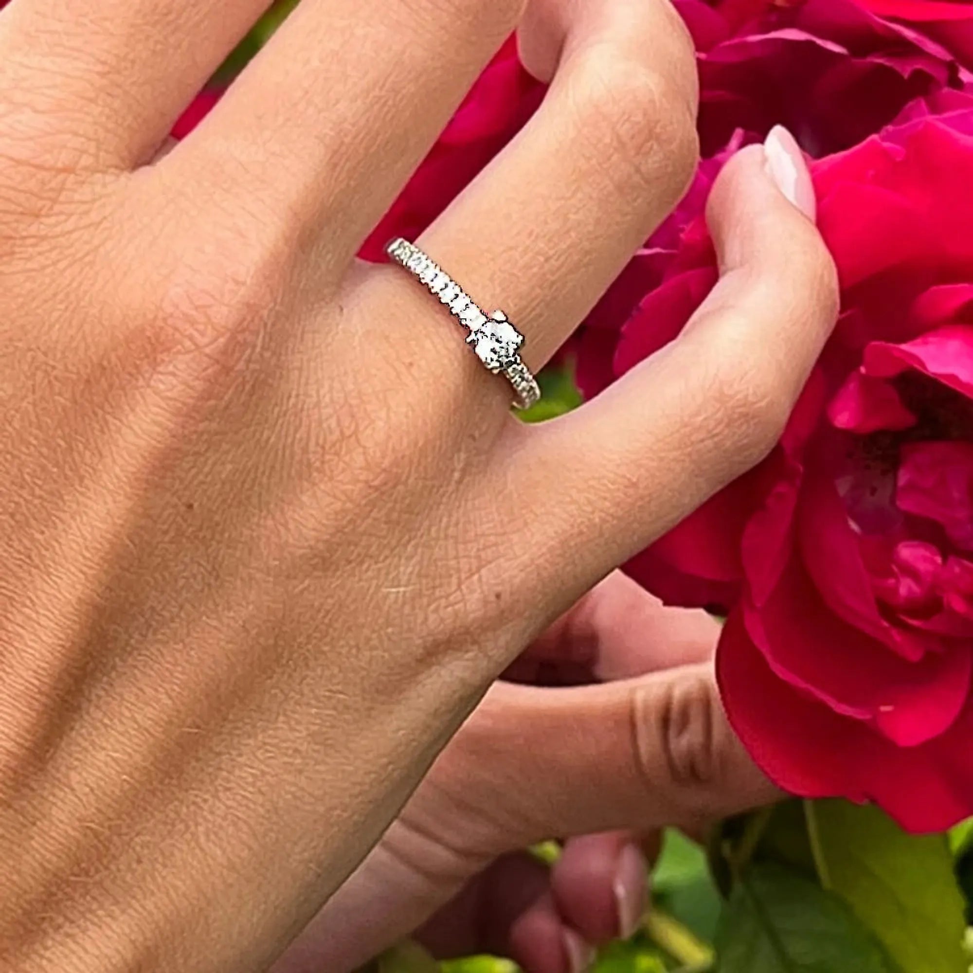 S_NORTH_SOLSIDE_VG18k__hand_8