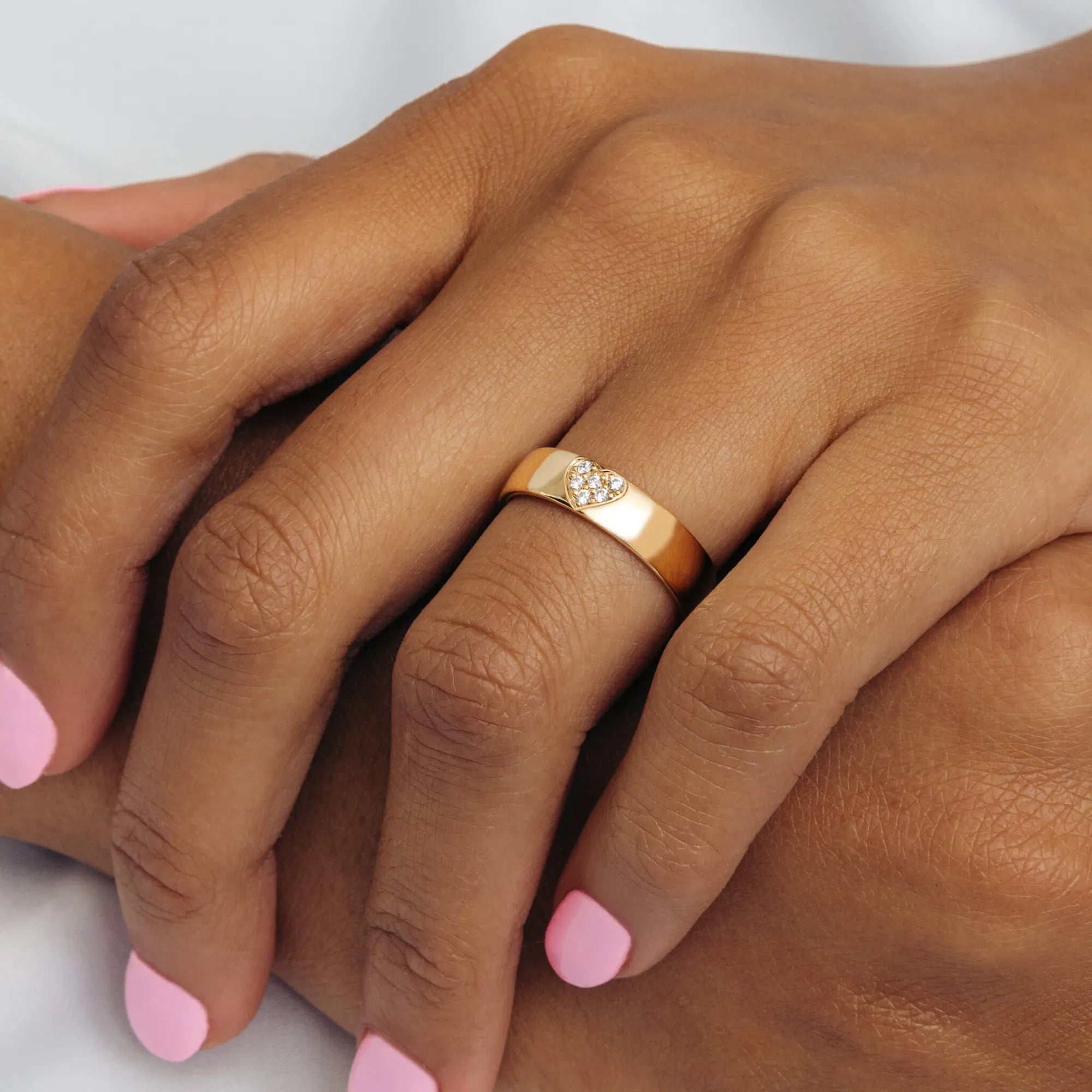 S_Nova_GU14K__hand_2