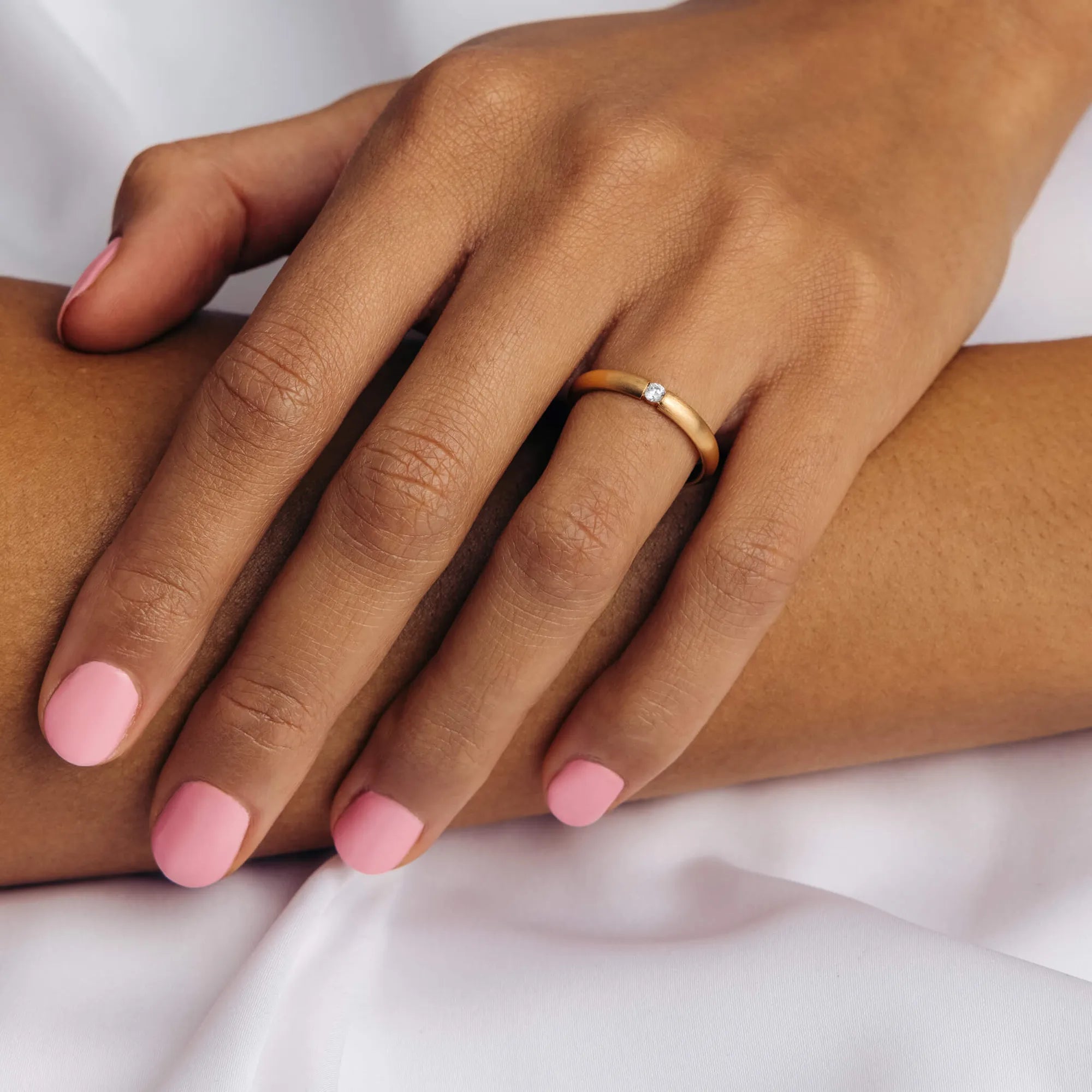 S_SR2024_GU14K__hand_3