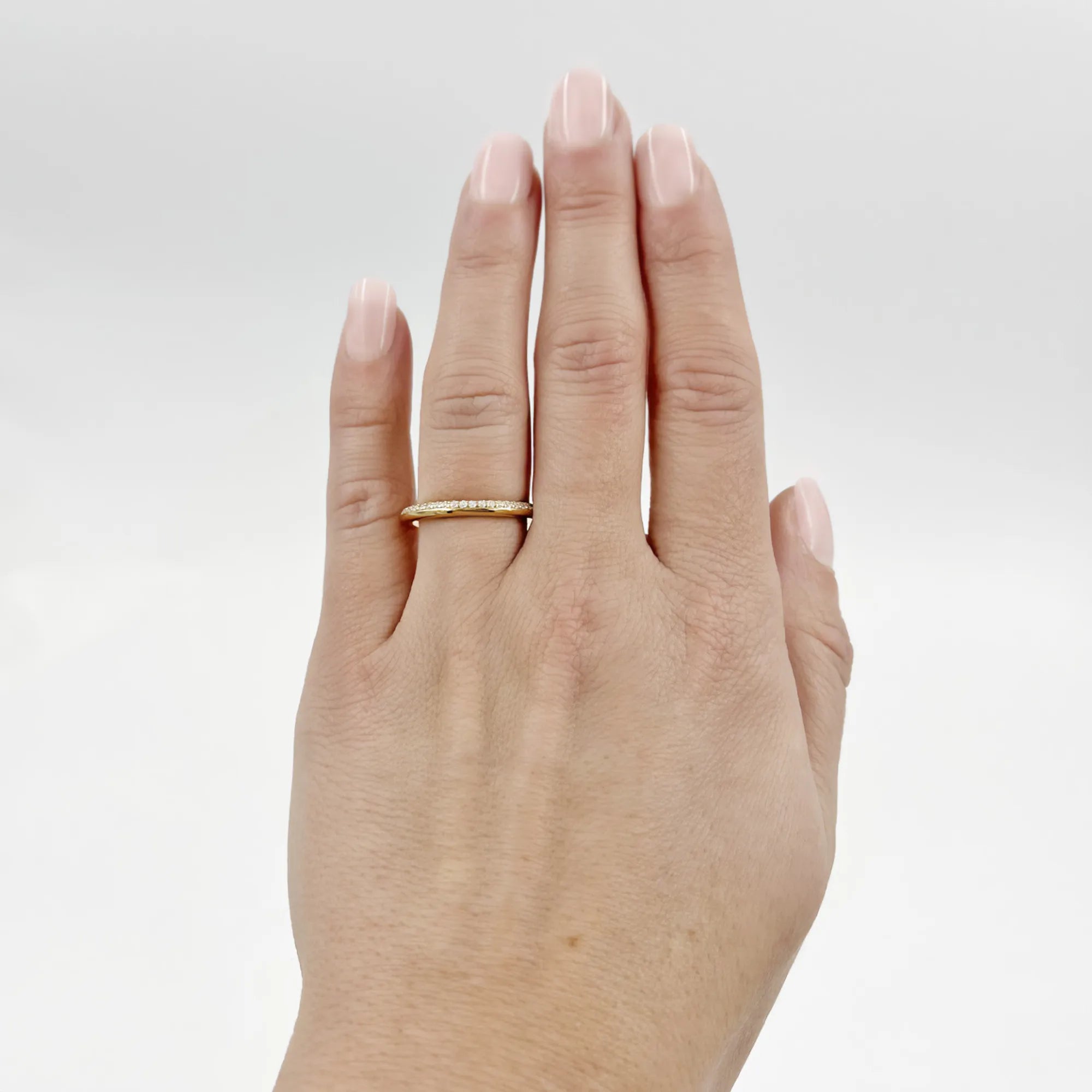 Aure 27-RG14k__hand_4