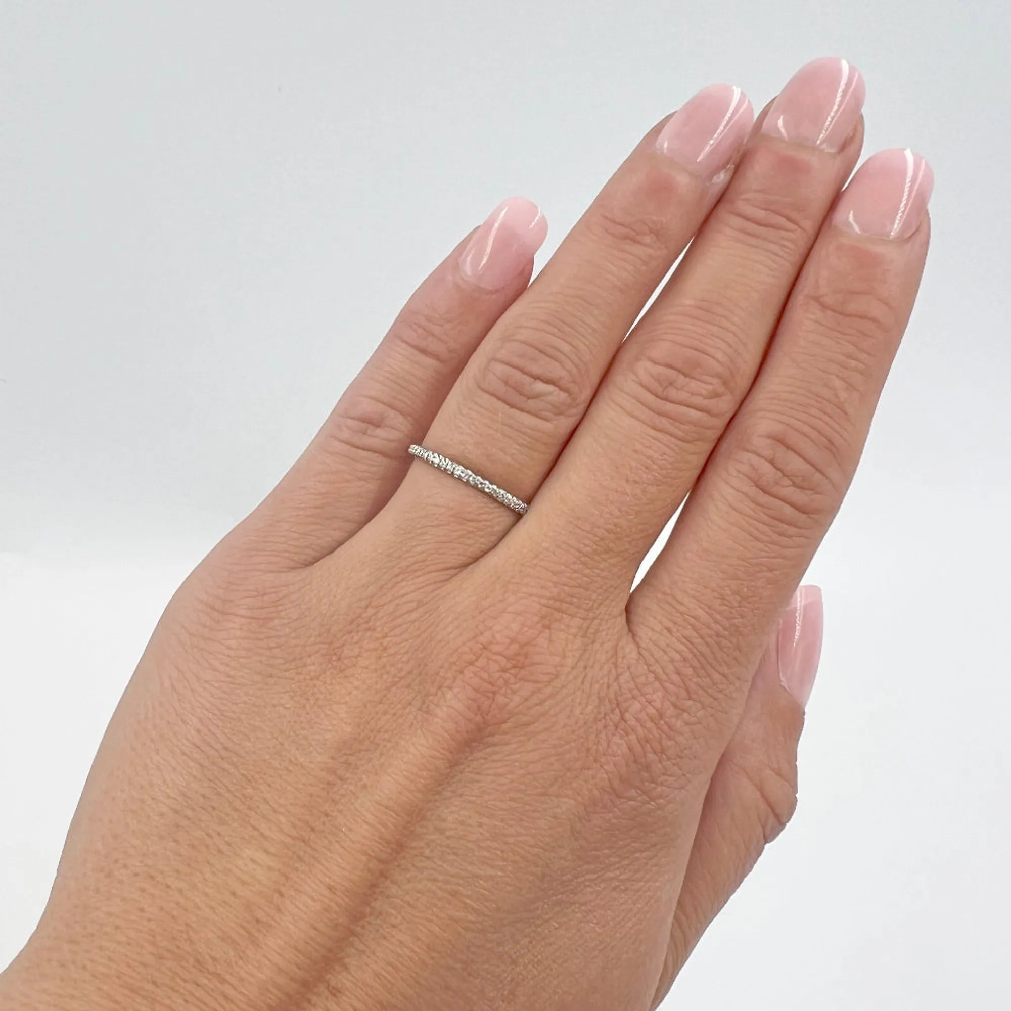 S_AURE_ALLIANCE_VG14K__hand_3