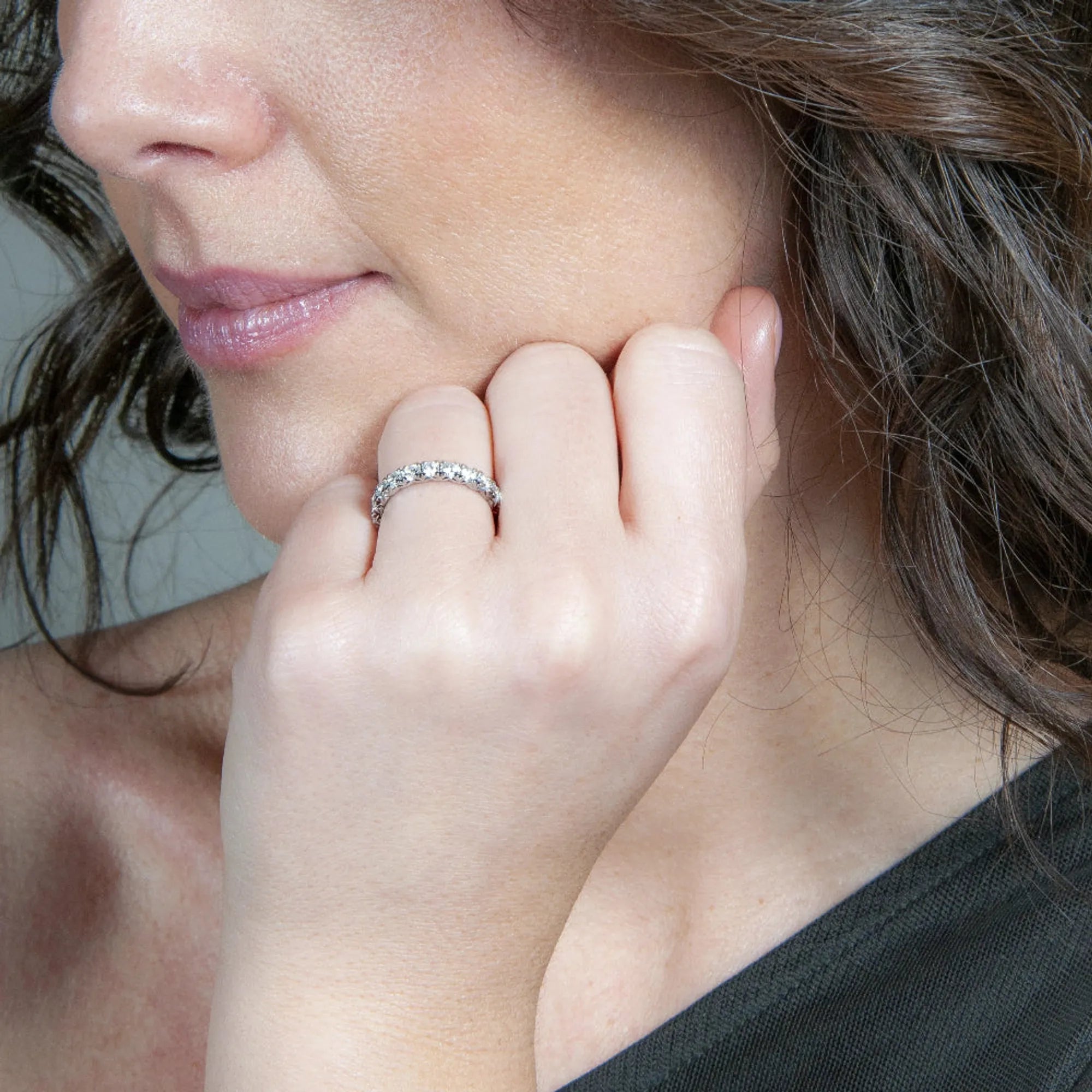 S_ETERNA_ALL_FTH_PT950__hand_2