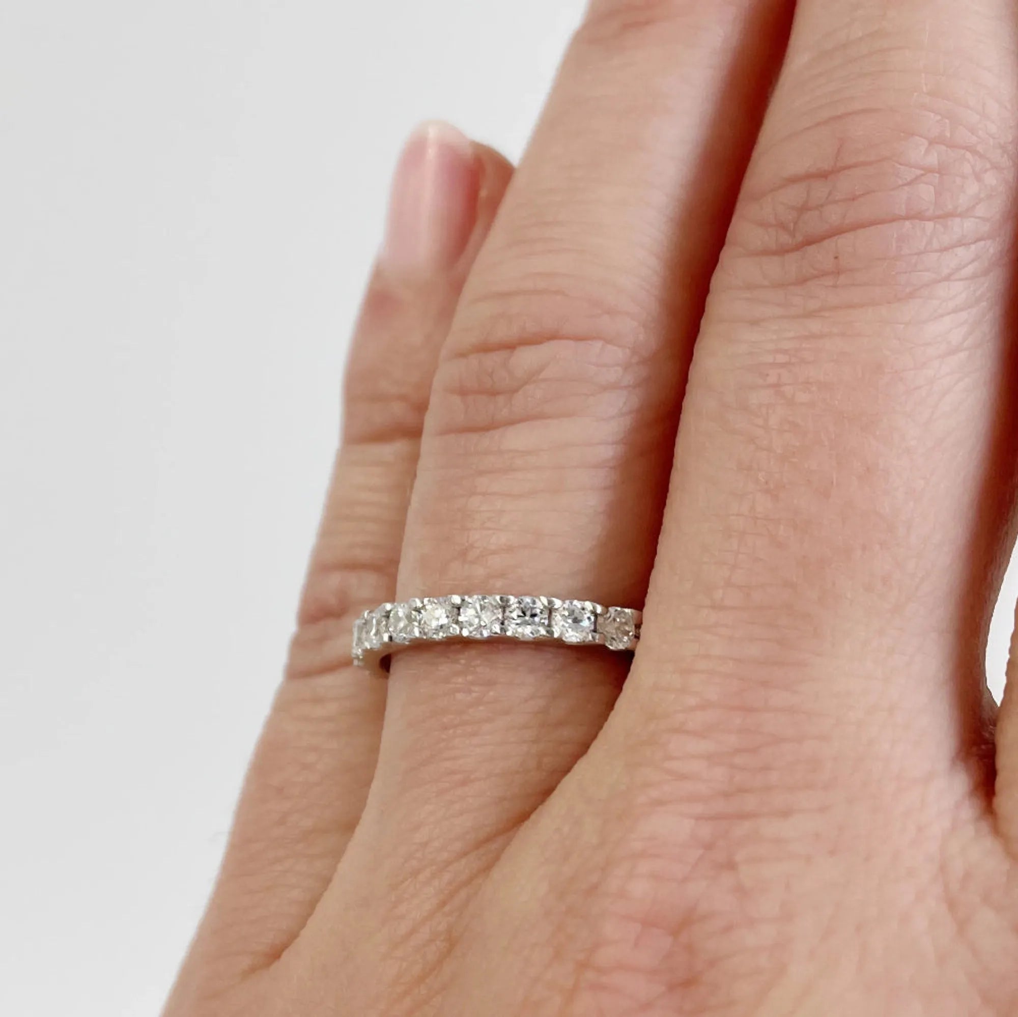 S_ETERNA_ALL_USH_VG14K__hand_4