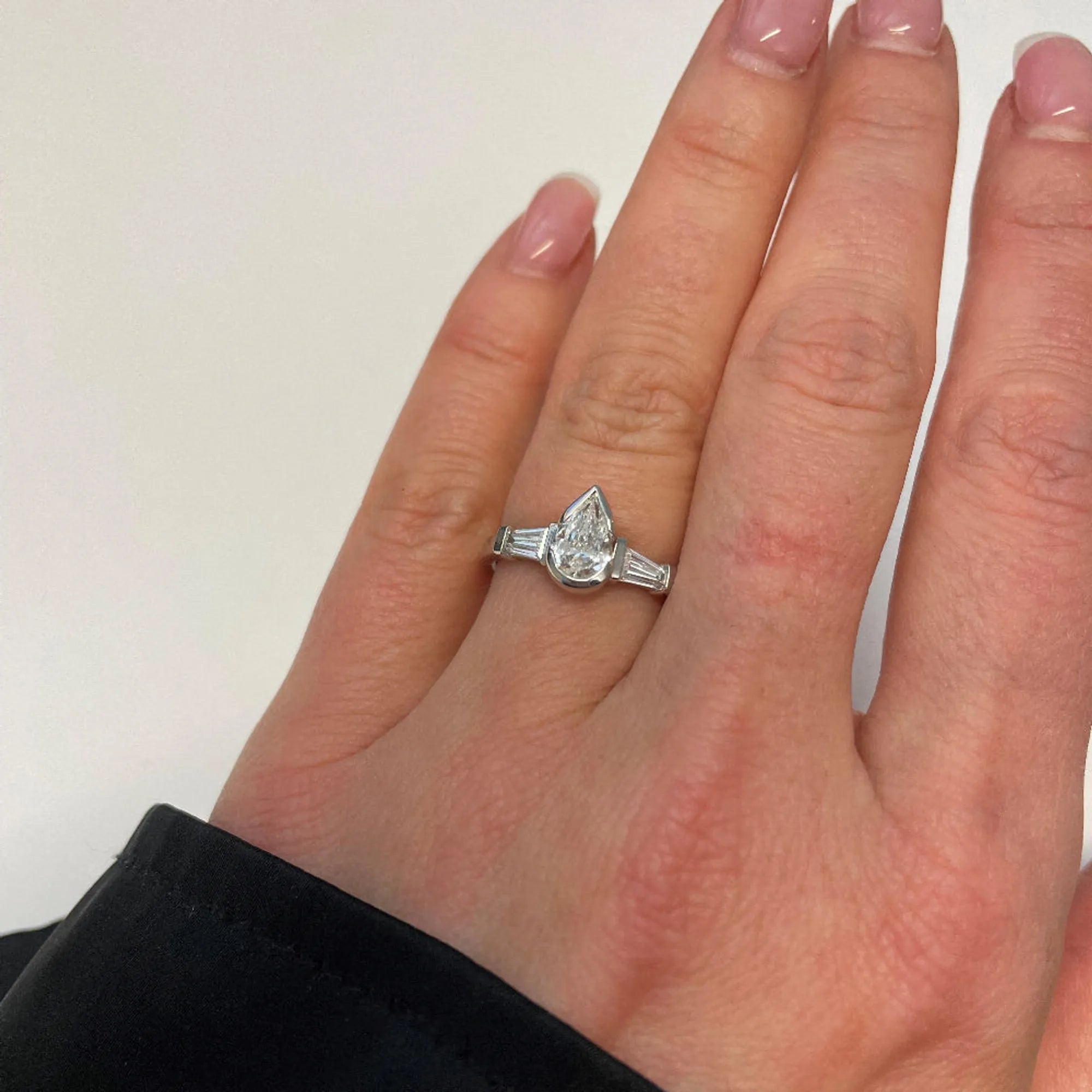 S_Eloge_Pt950__hand_2