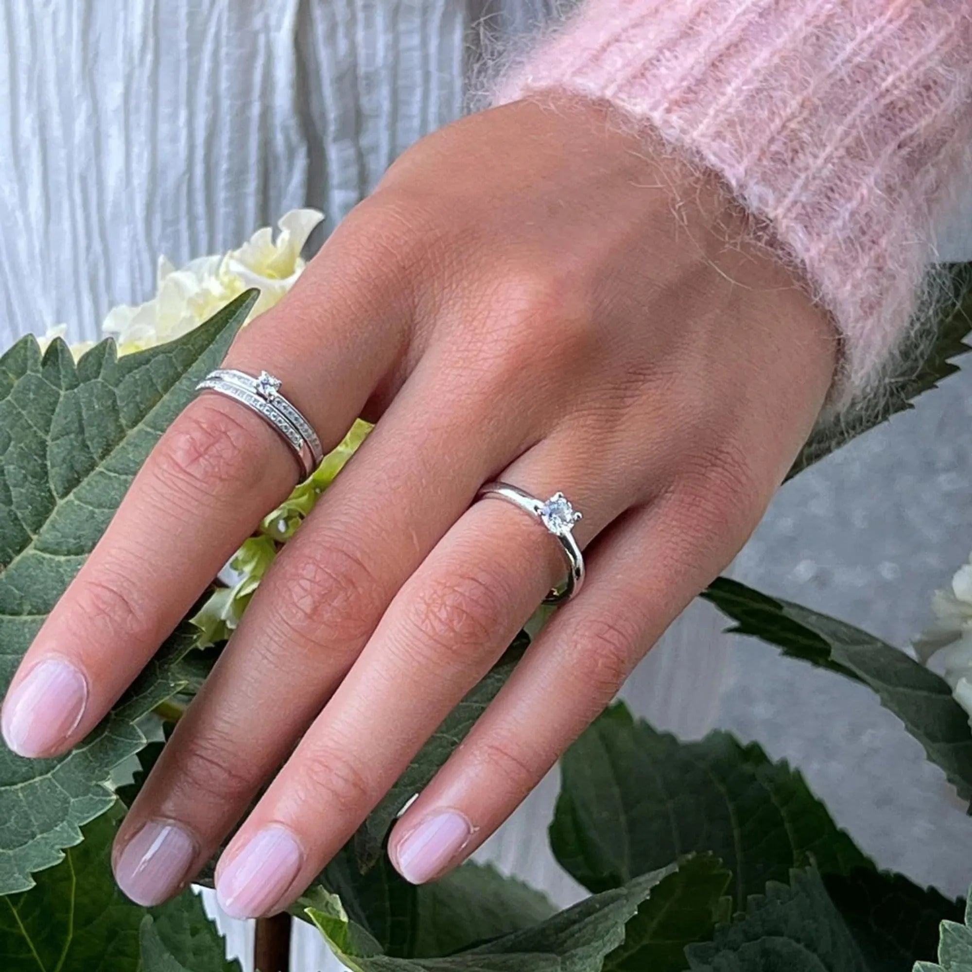 S_Glimmer A03_VG18K__hand_5