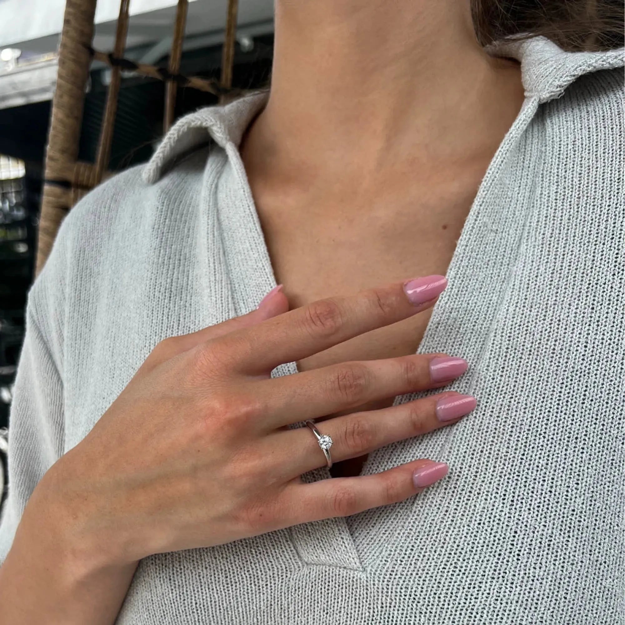 S_Glow_Pt950__hand_3