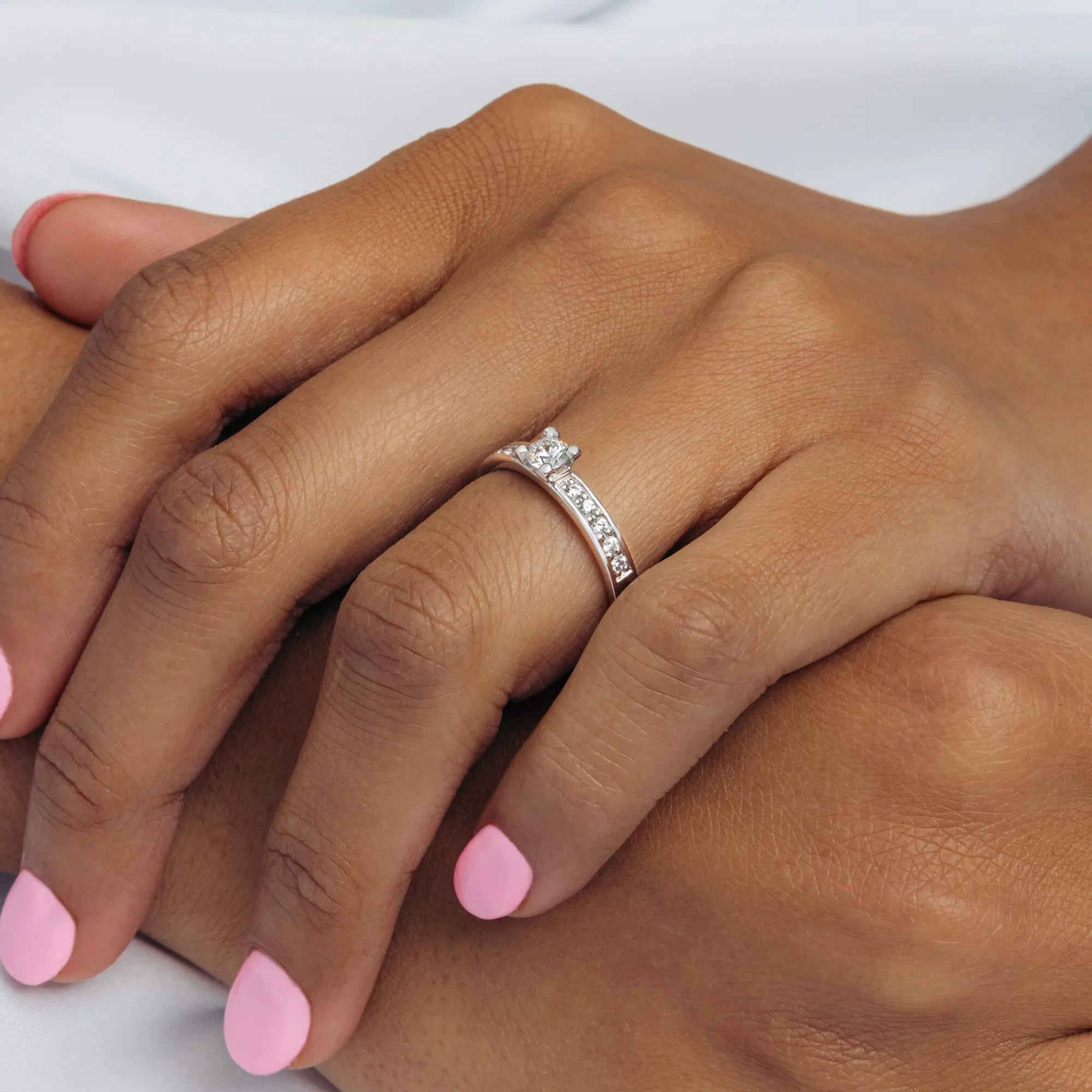 S_Himla_Pt950__hand_2