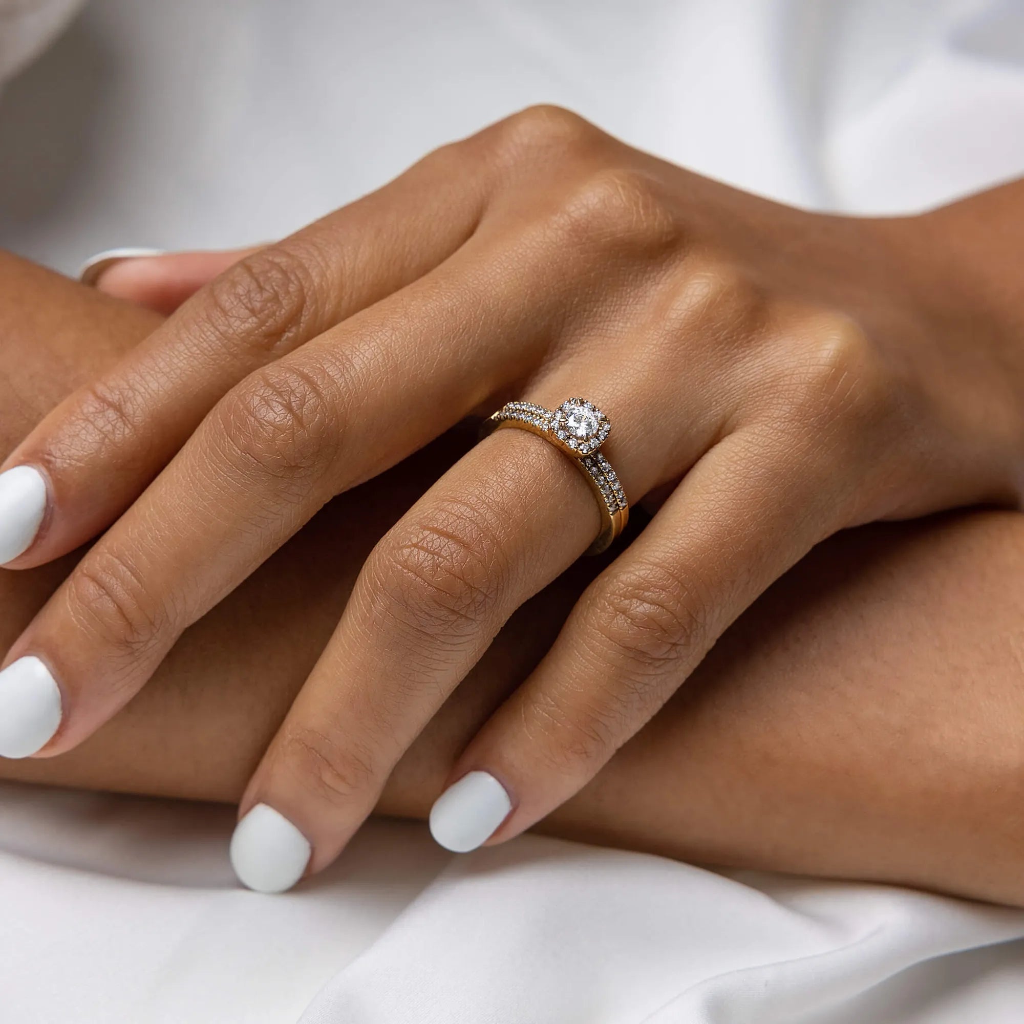 S_Love05_RG14K__hand_4