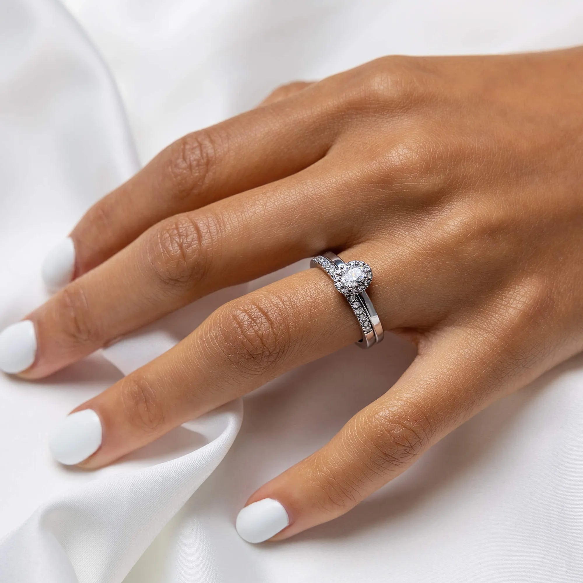 S_Love06_Pt950__hand_4