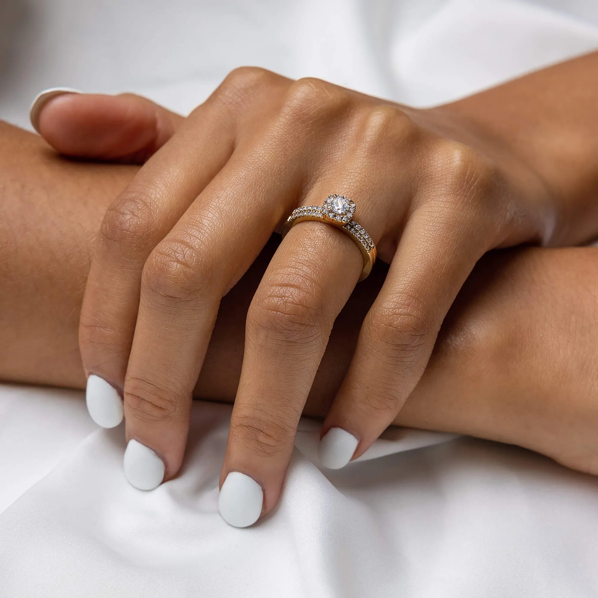 S_Love07_RG14K__hand_5