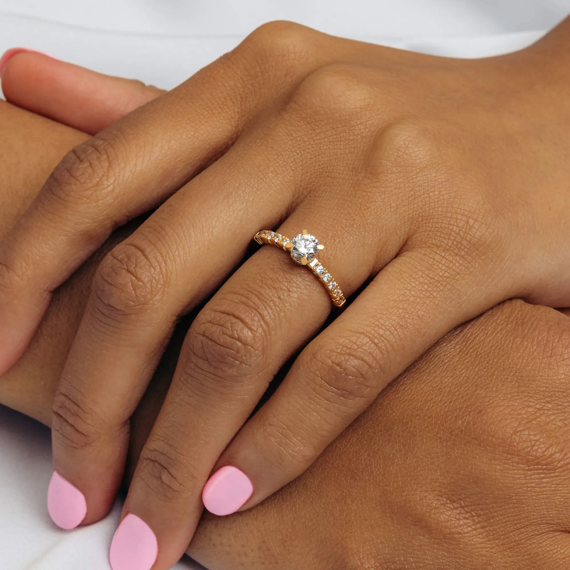 S_Love14_RG18K__hand_3