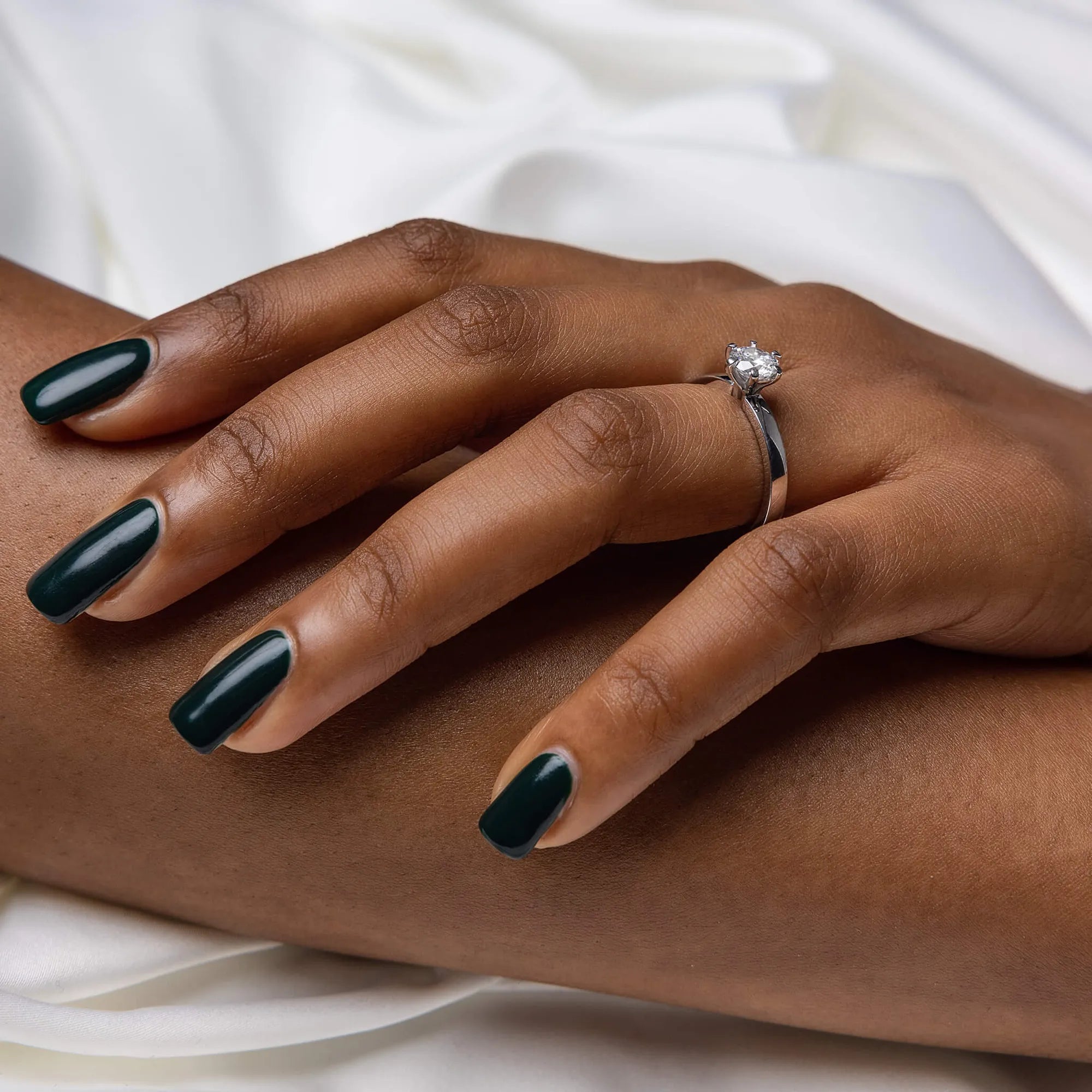 S_Love15_VG14K__hand_3