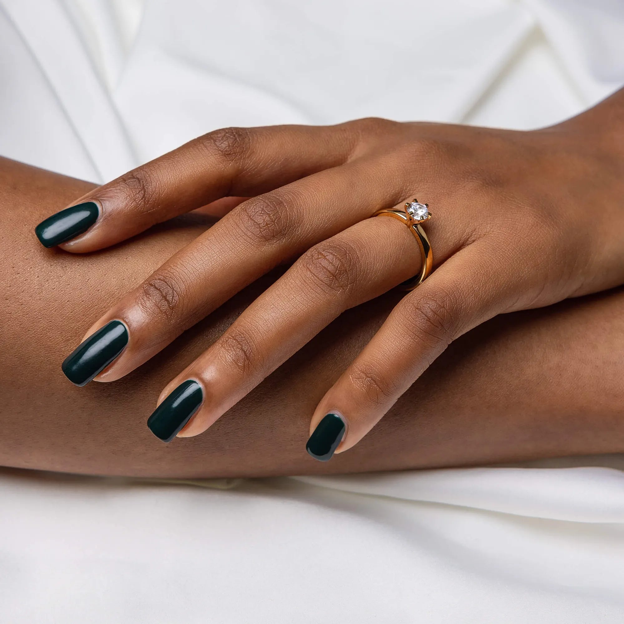 S_Love16_RG14K__hand_3