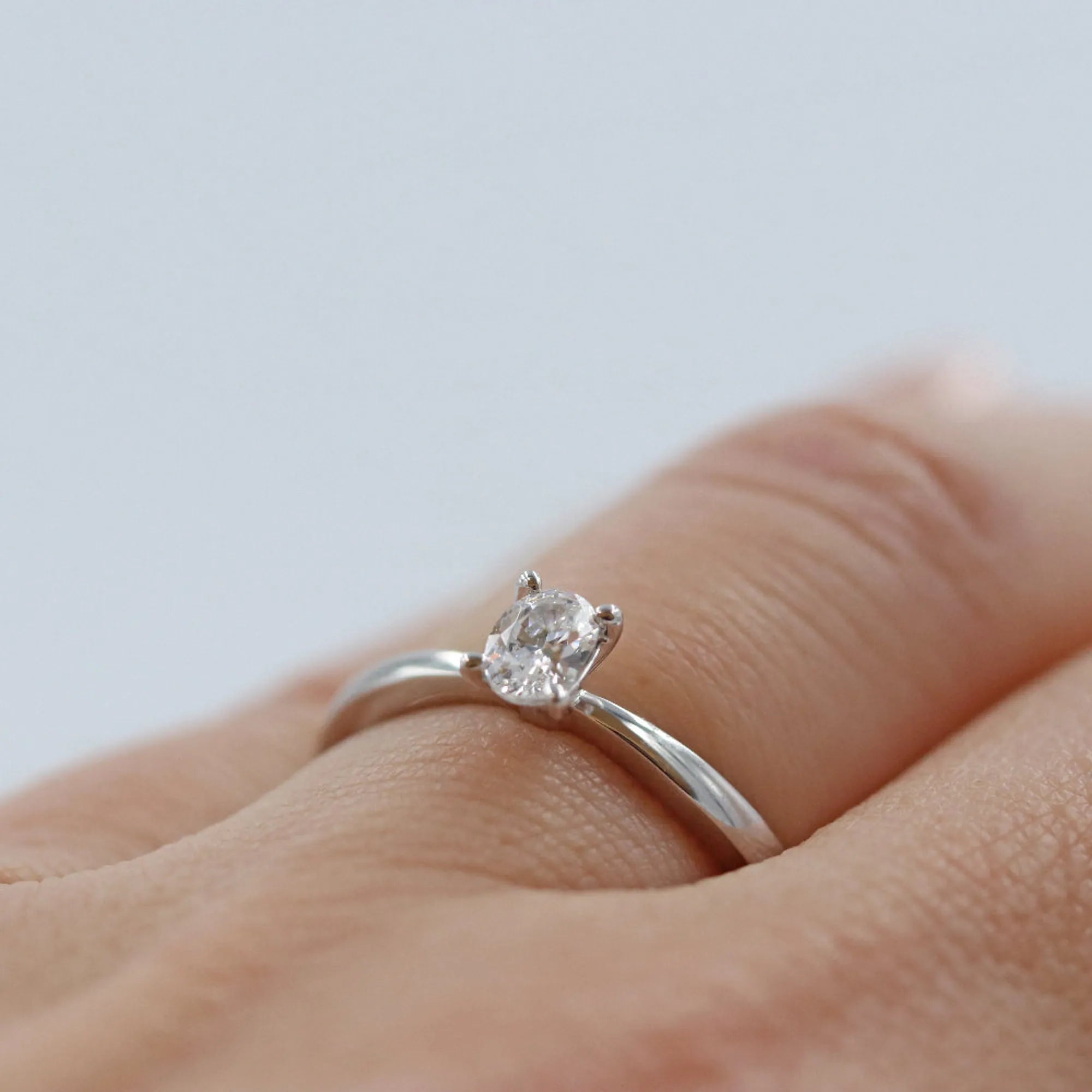 S_NORTH_S4CLOV_Pt950__hand_2