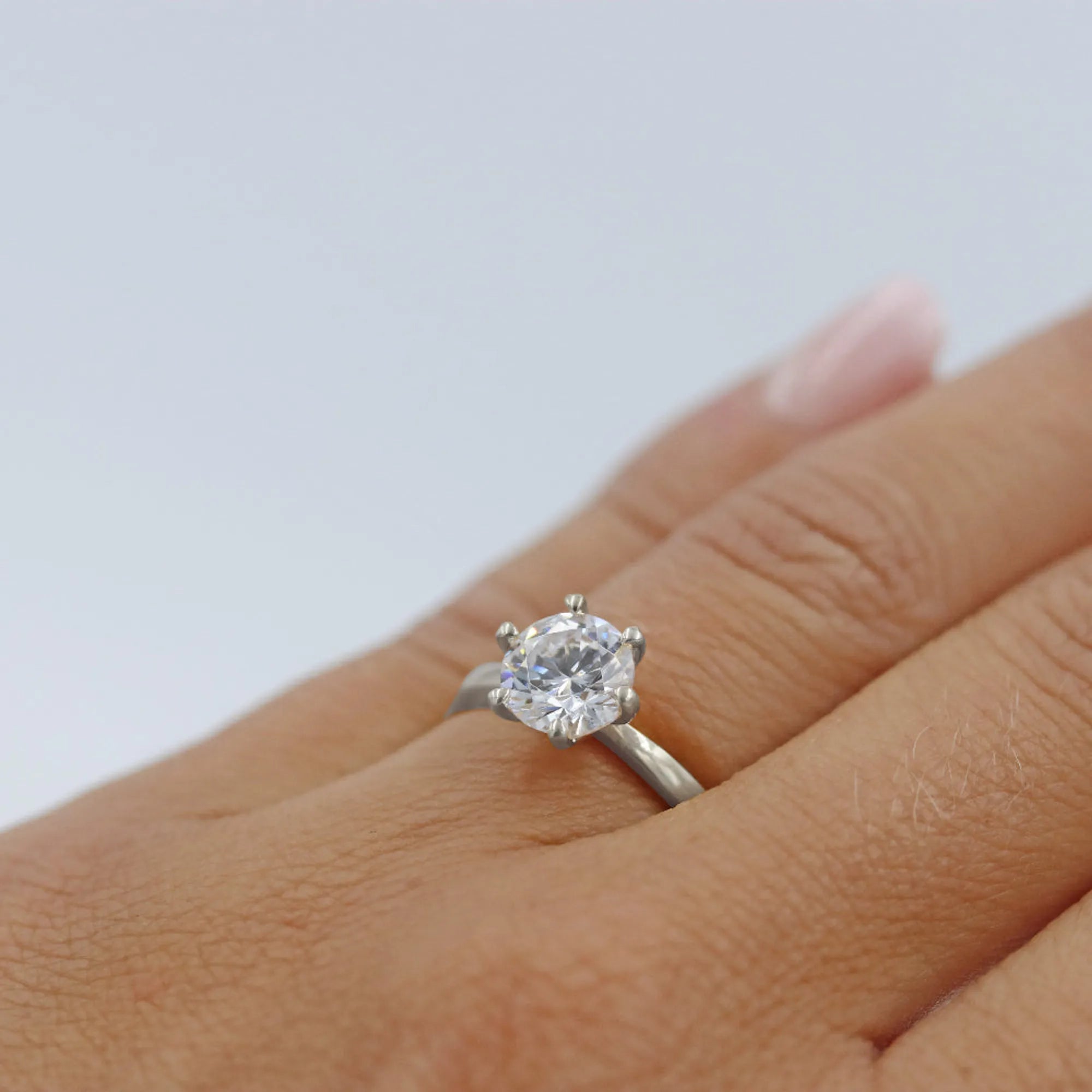 S_NORTH_S6CLBR_VG18k__hand_4