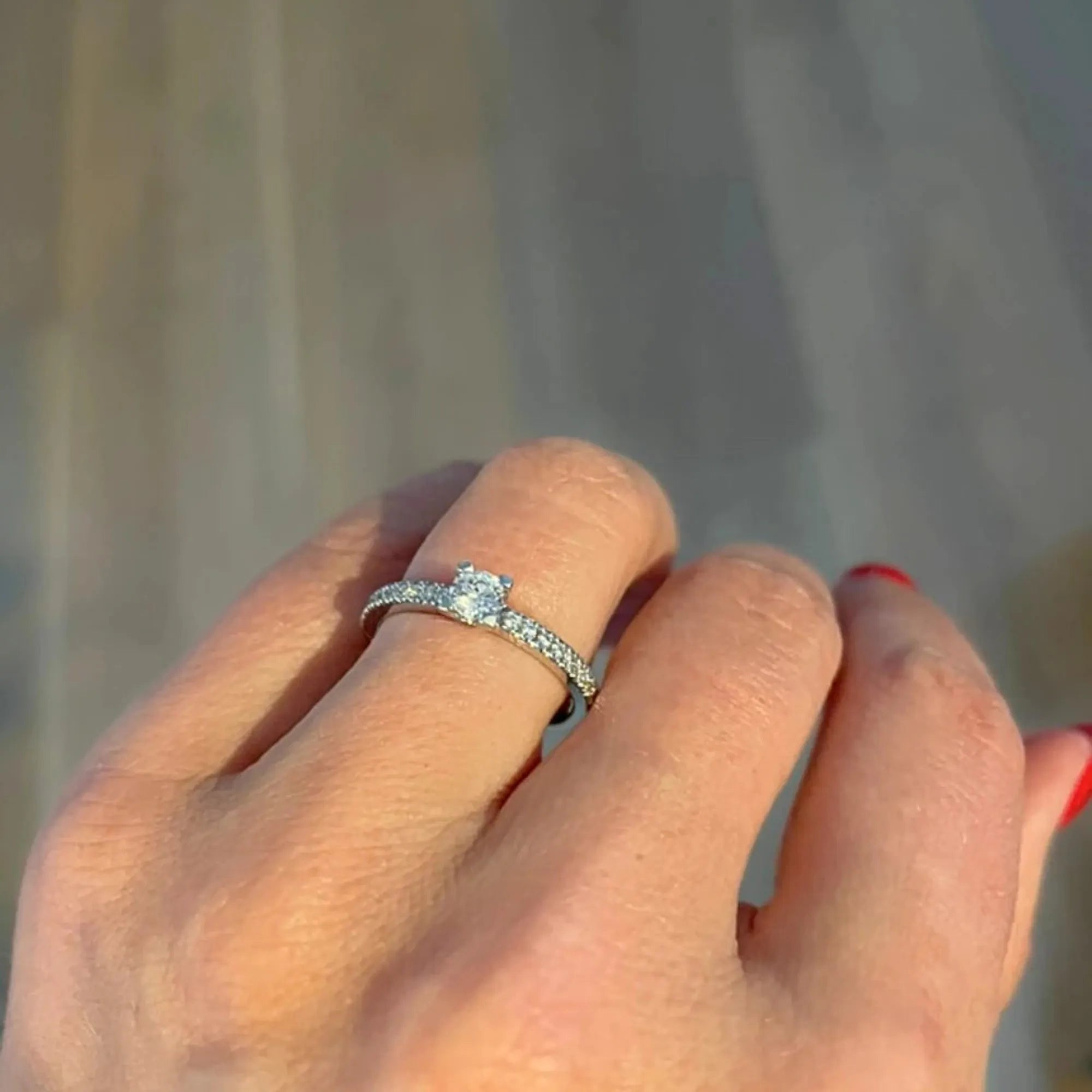 S_NORTH_SOLSIDE_VG18k__hand_4