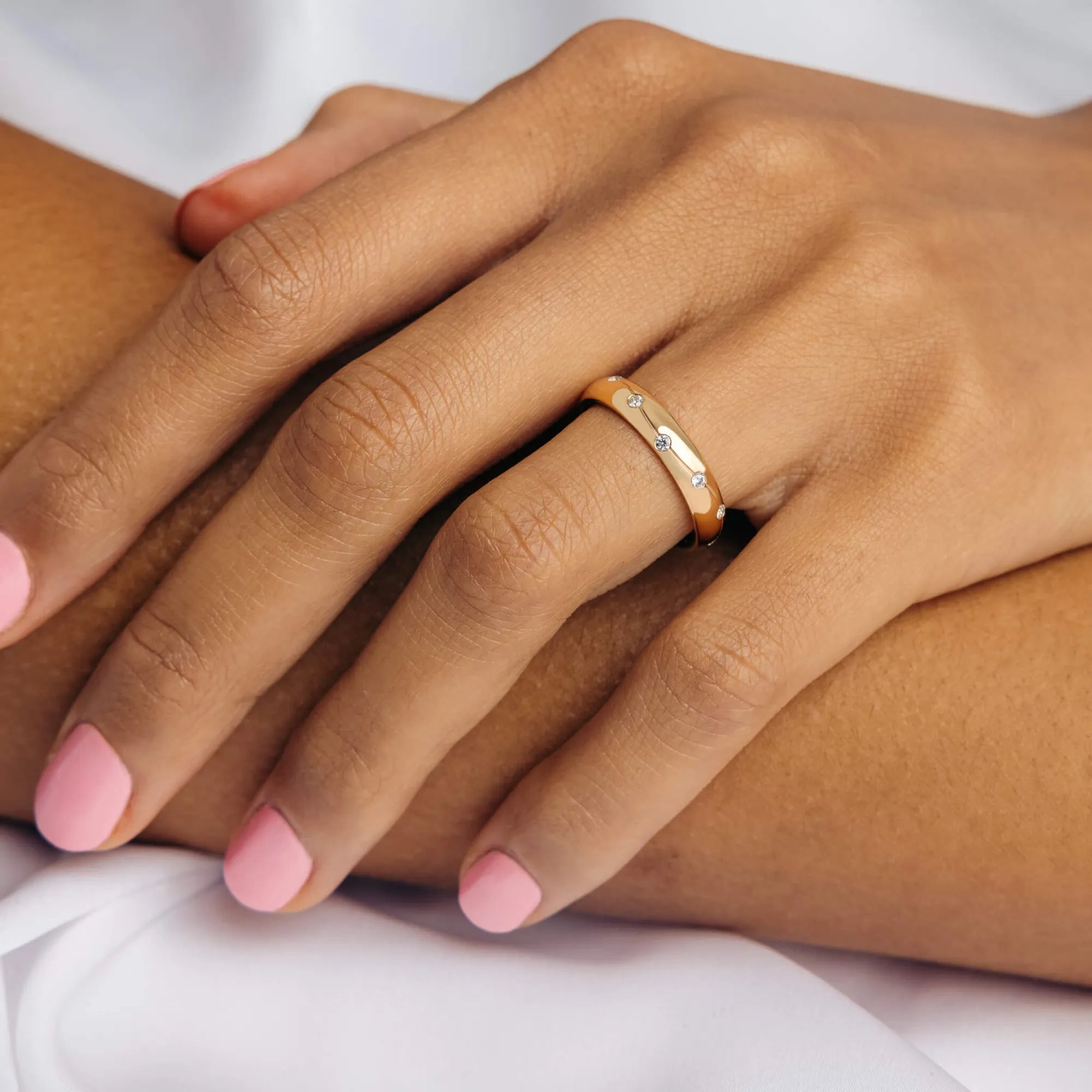 S_SR2012_GU18K__hand_3