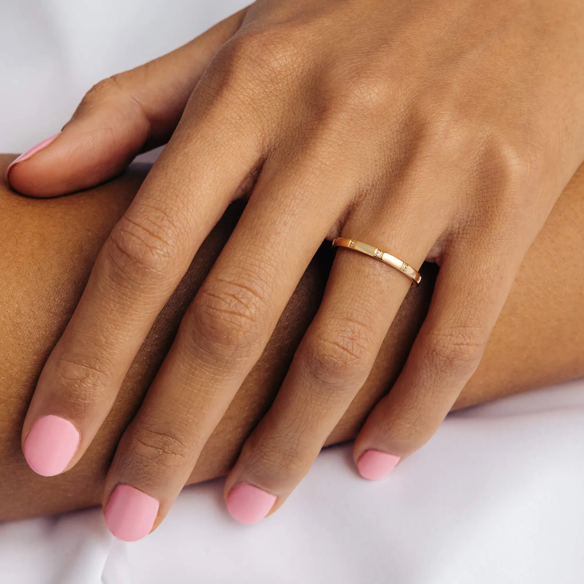 S_SR2029_GU18K__hand_3