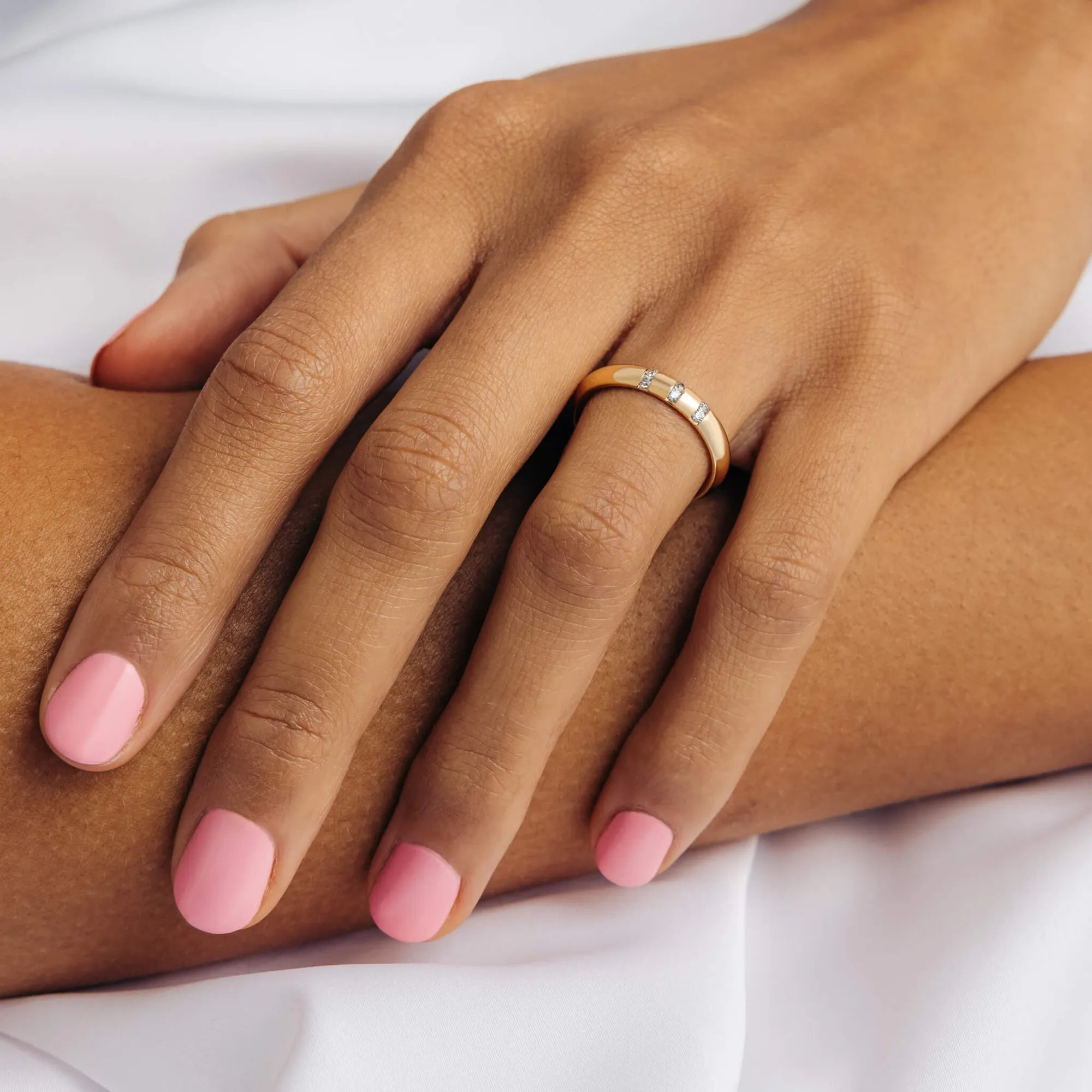 S_SR2046_RG18K__hand_3